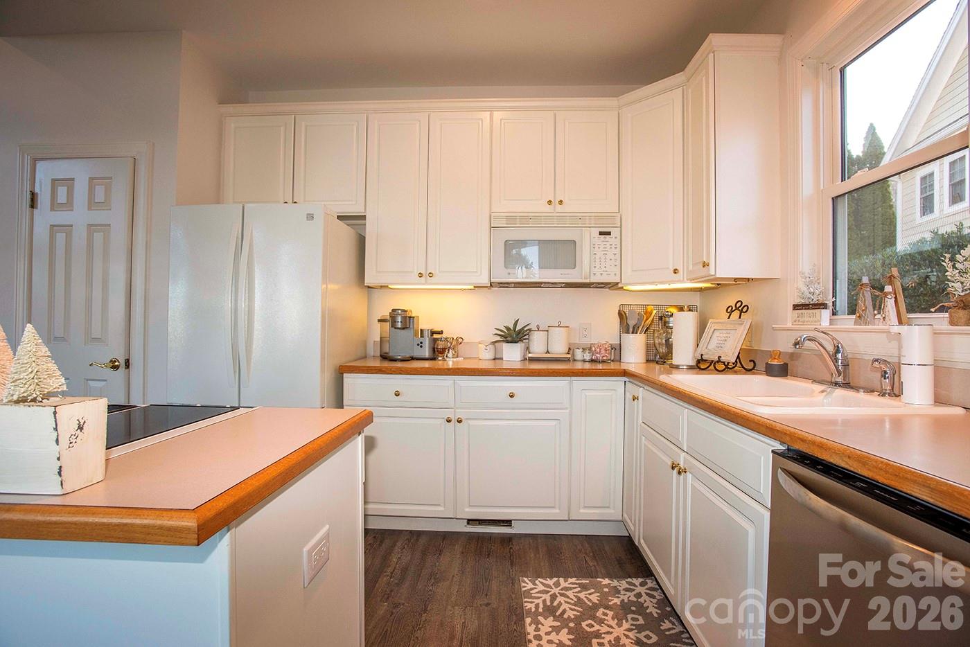40 Bunker Court Property Photo 8