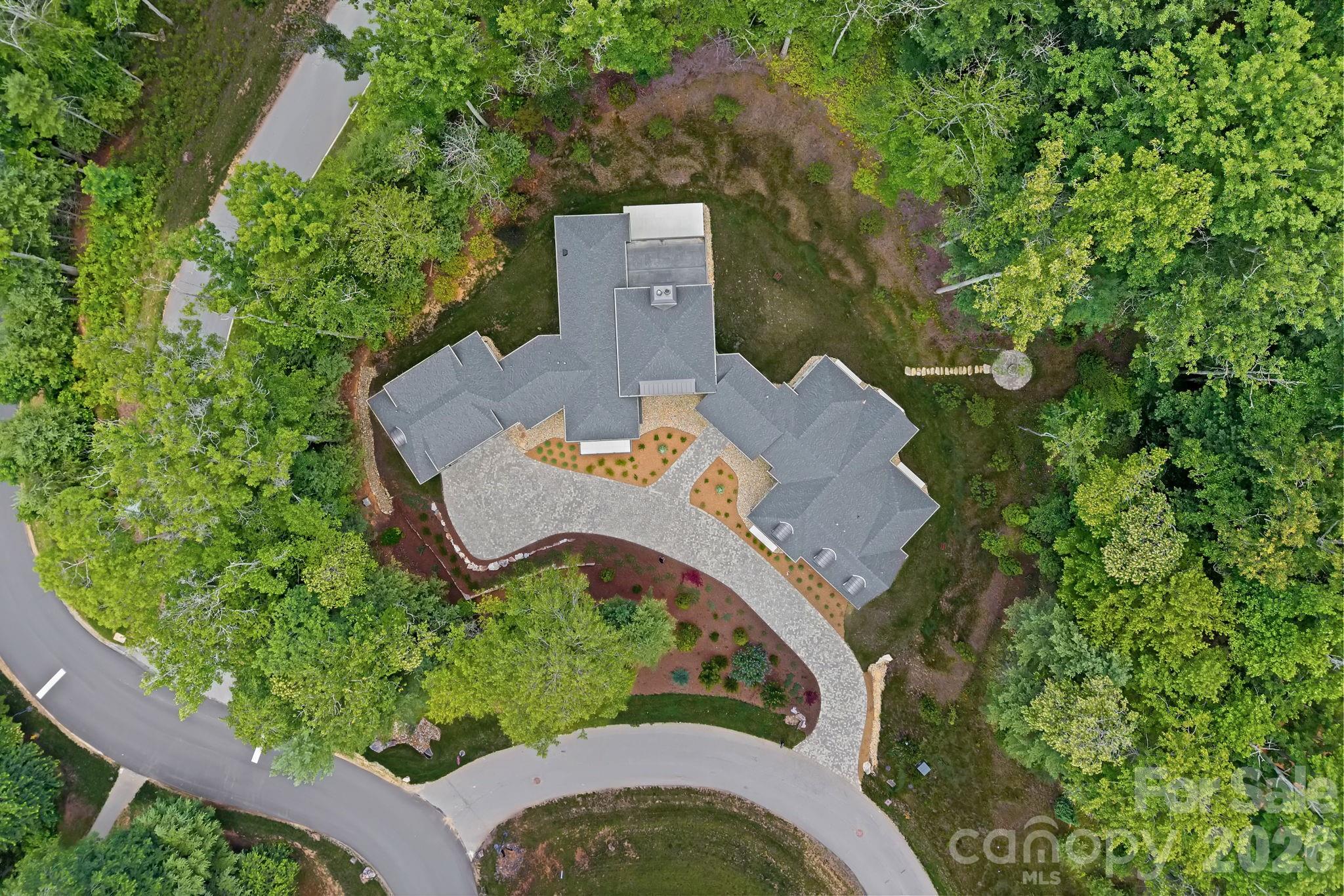 504 Hollow Trail Property Photo 4