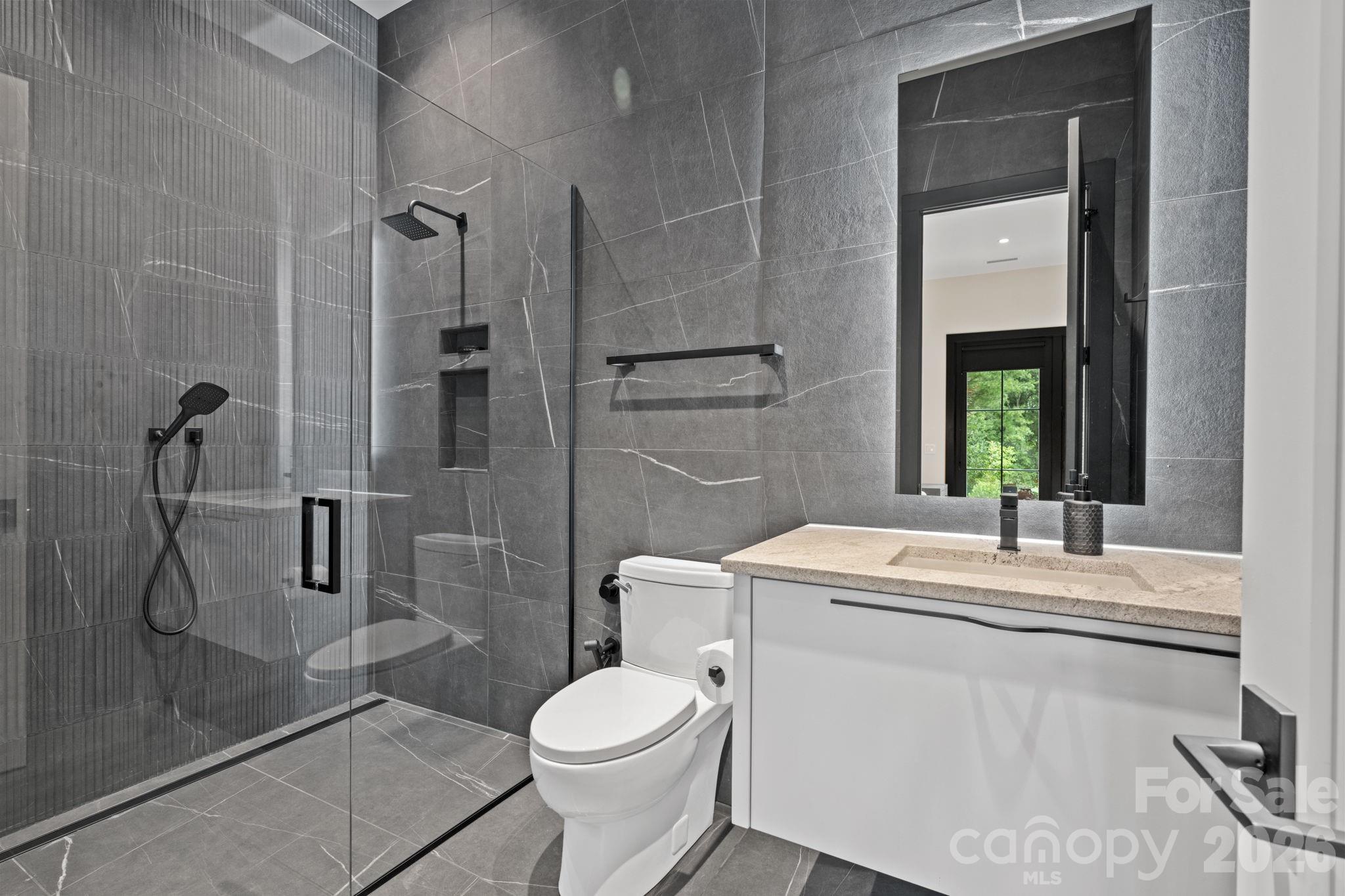 504 Hollow Trail Property Photo 32