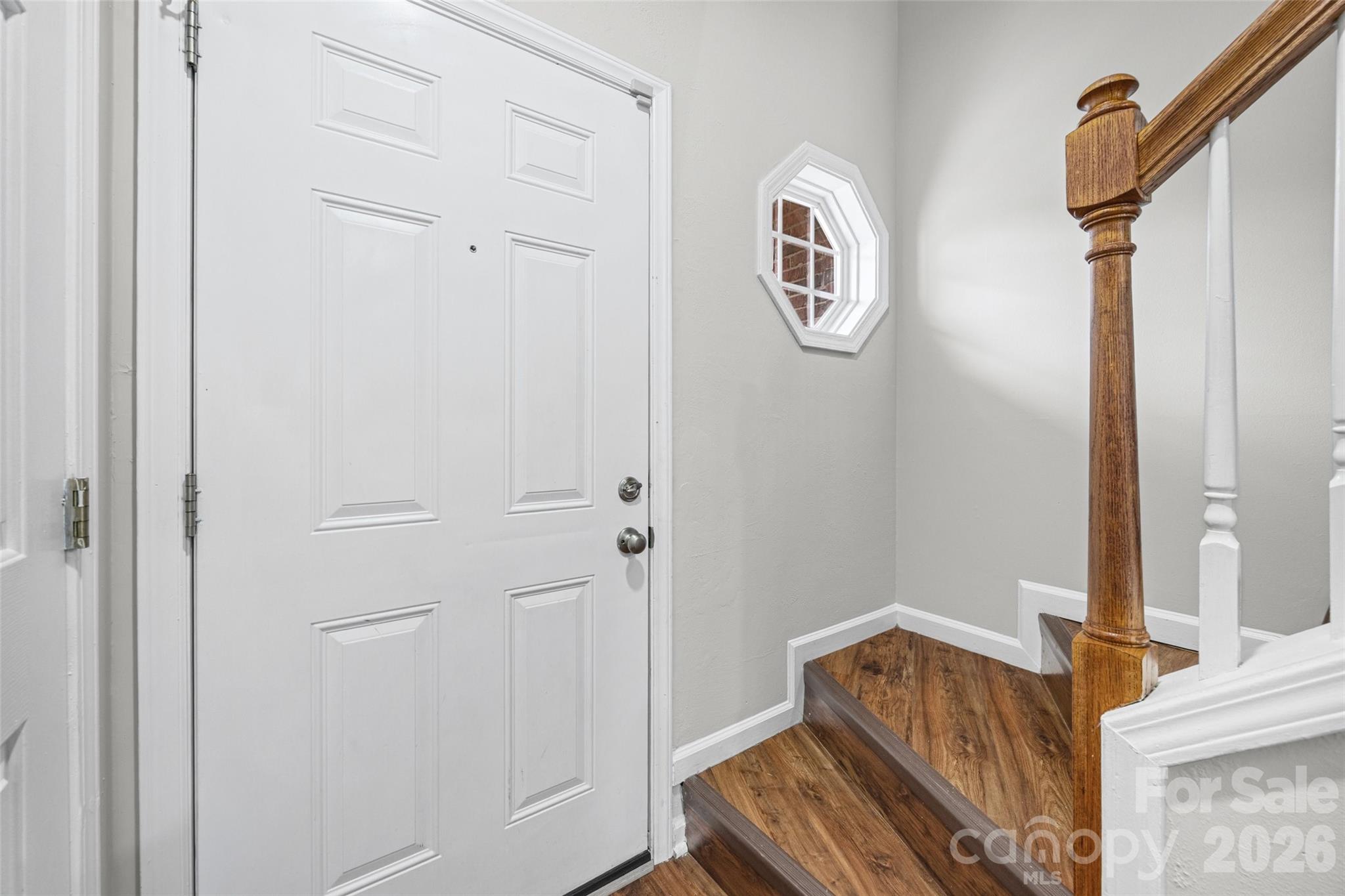 2113 Lennoxshire Square Court Property Photo 2