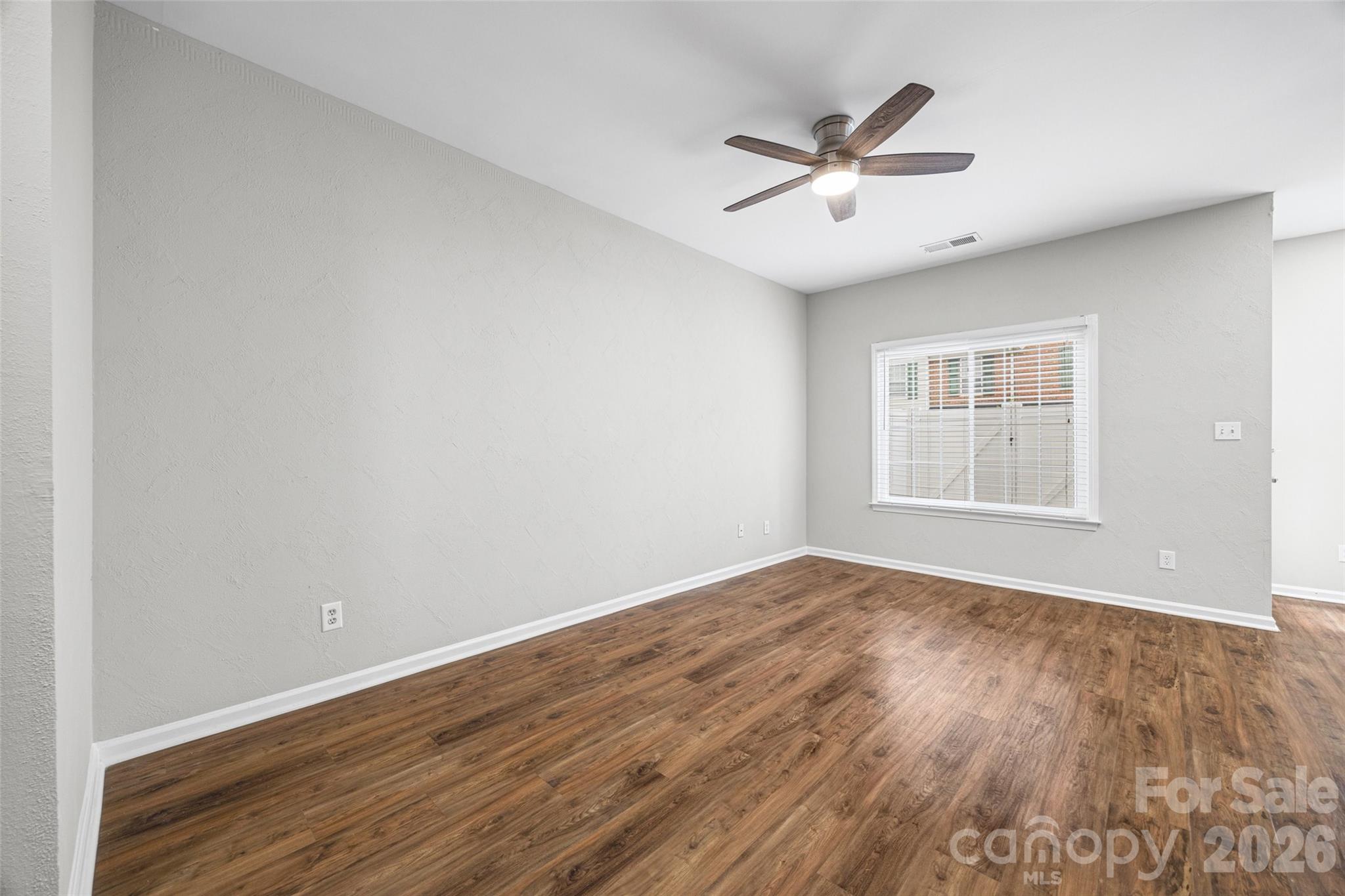 2113 Lennoxshire Square Court Property Photo 3