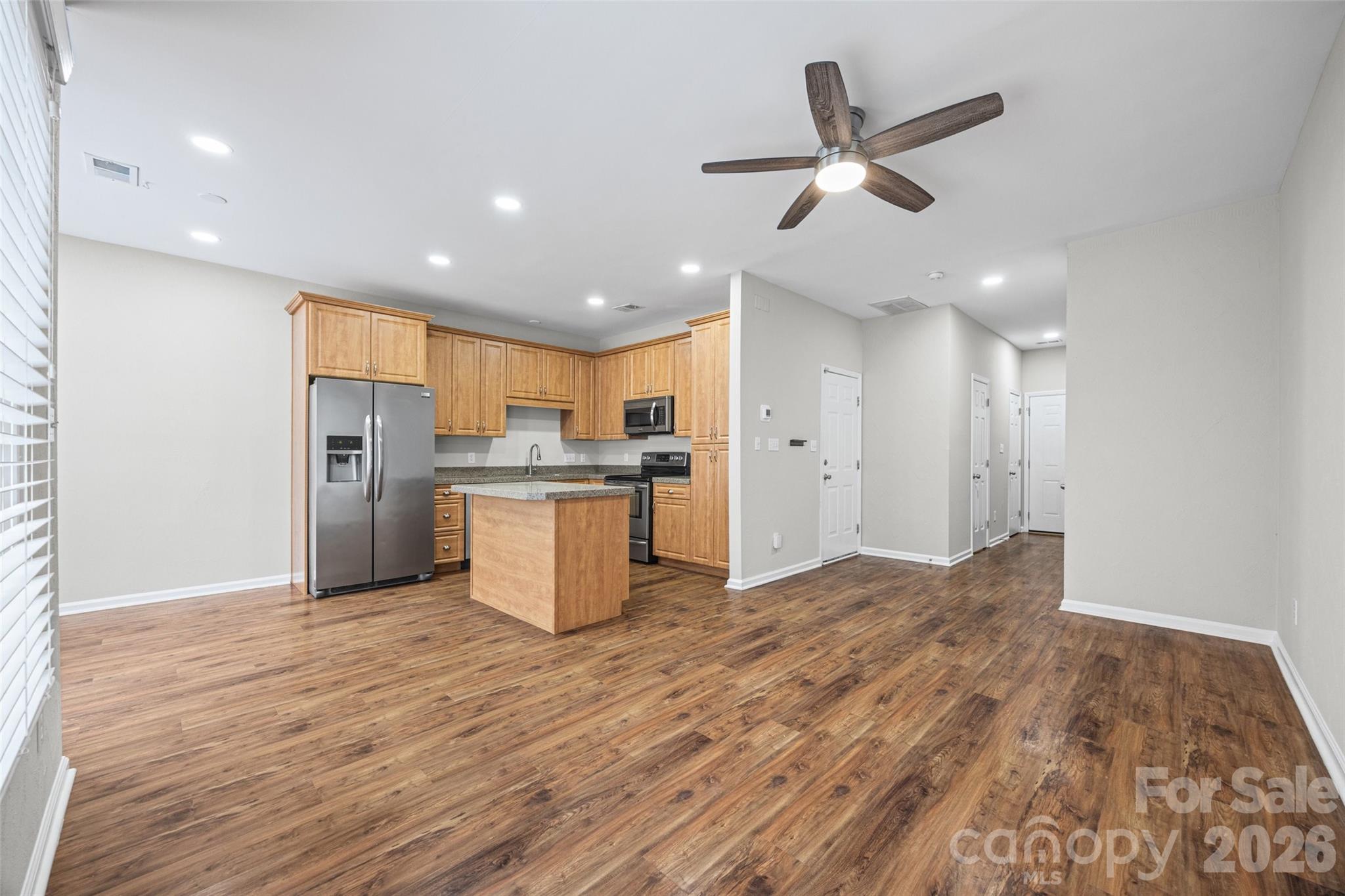 2113 Lennoxshire Square Court Property Photo 5