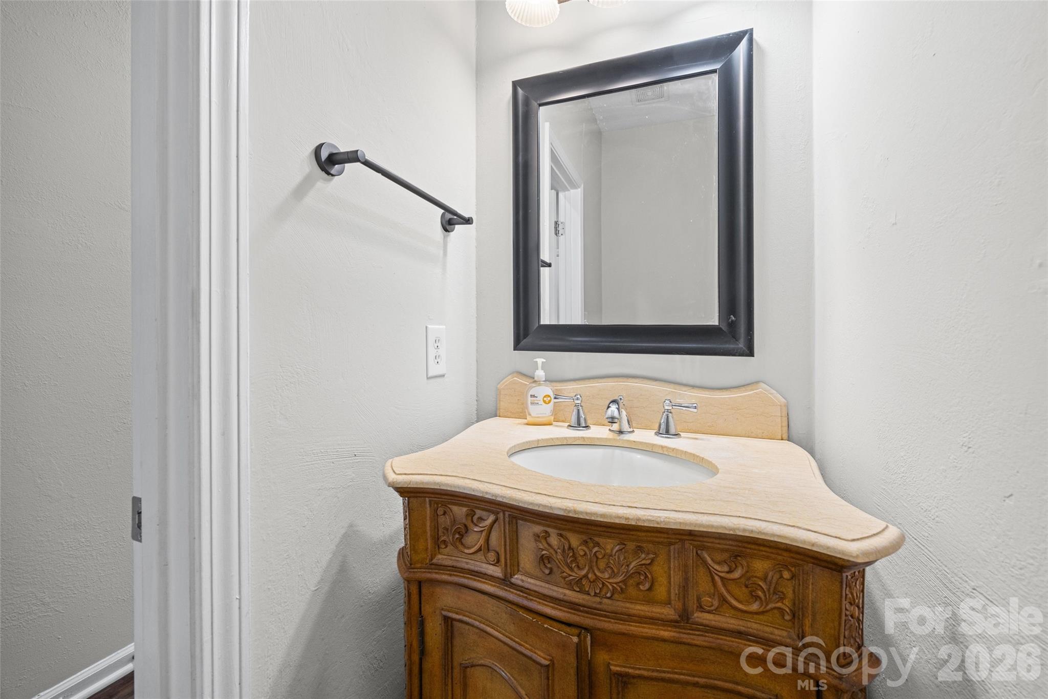 2113 Lennoxshire Square Court Property Photo 10