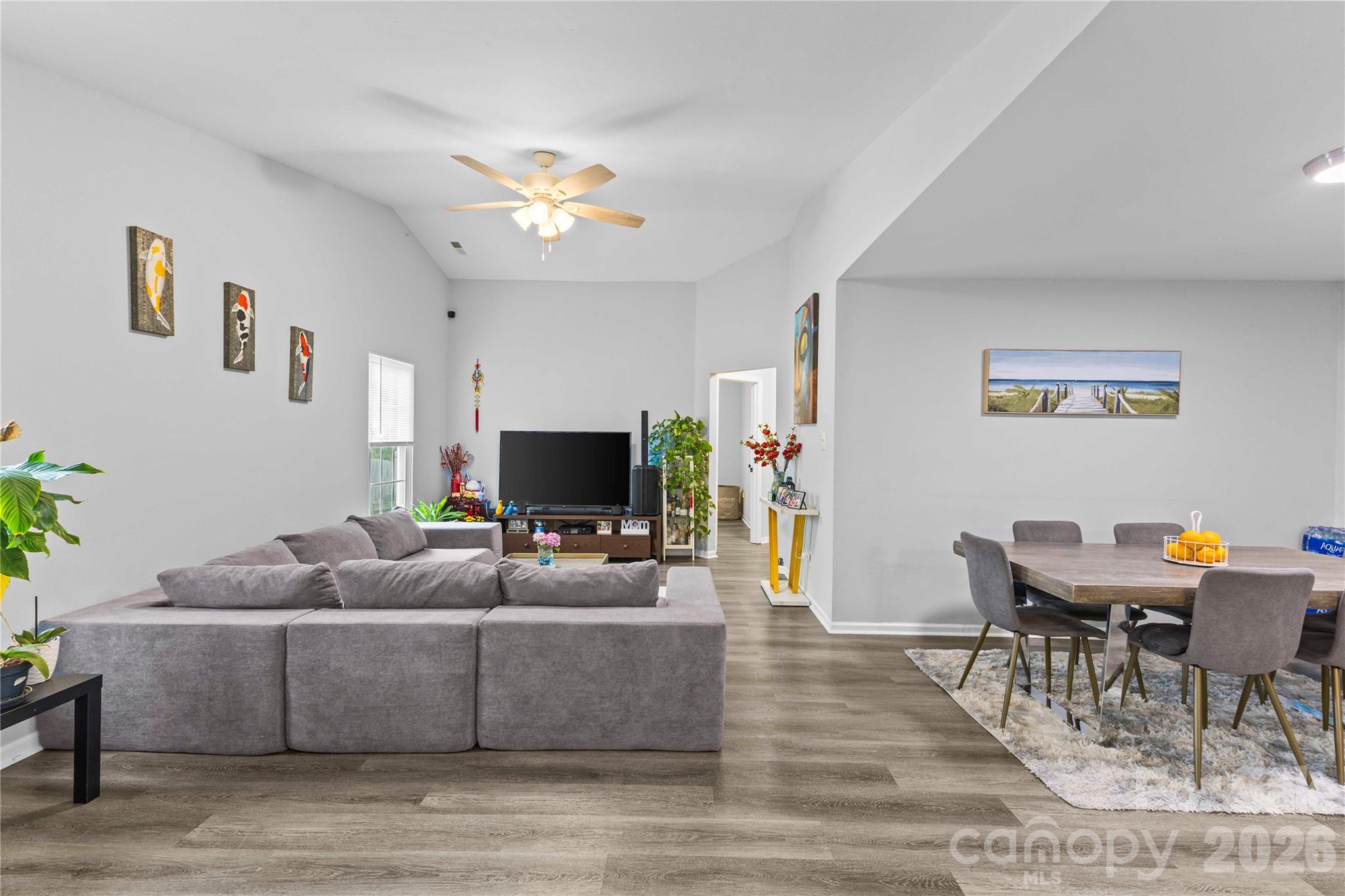 7130 Bluff Wood Cove Property Photo 9