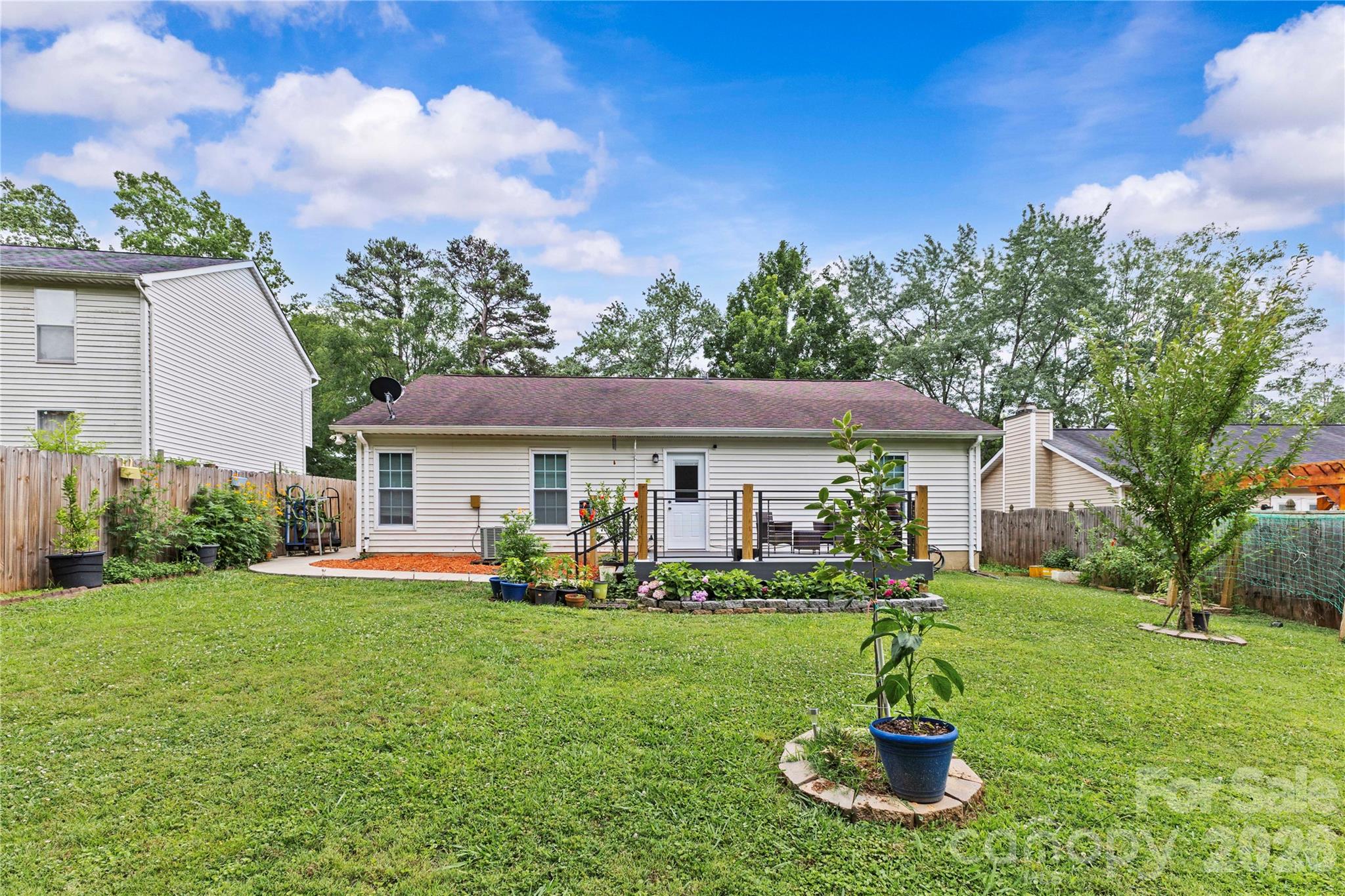 7130 Bluff Wood Cove Property Photo 40