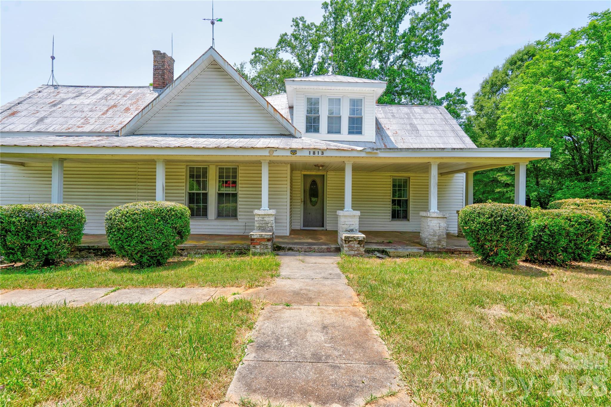 1813 Saint Marks Church Road Property Photo 5