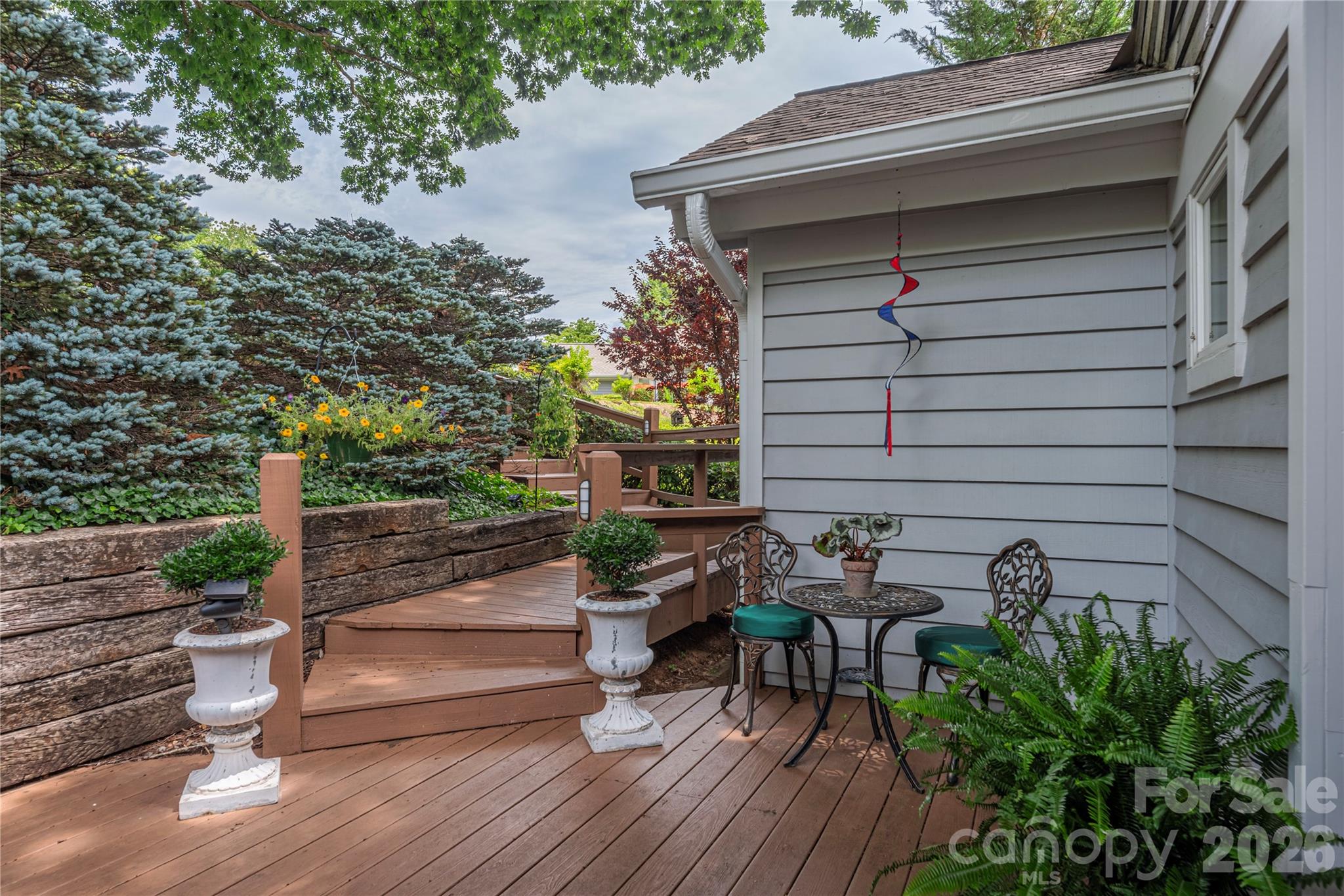 94 Oakcrest Lane Property Photo 28