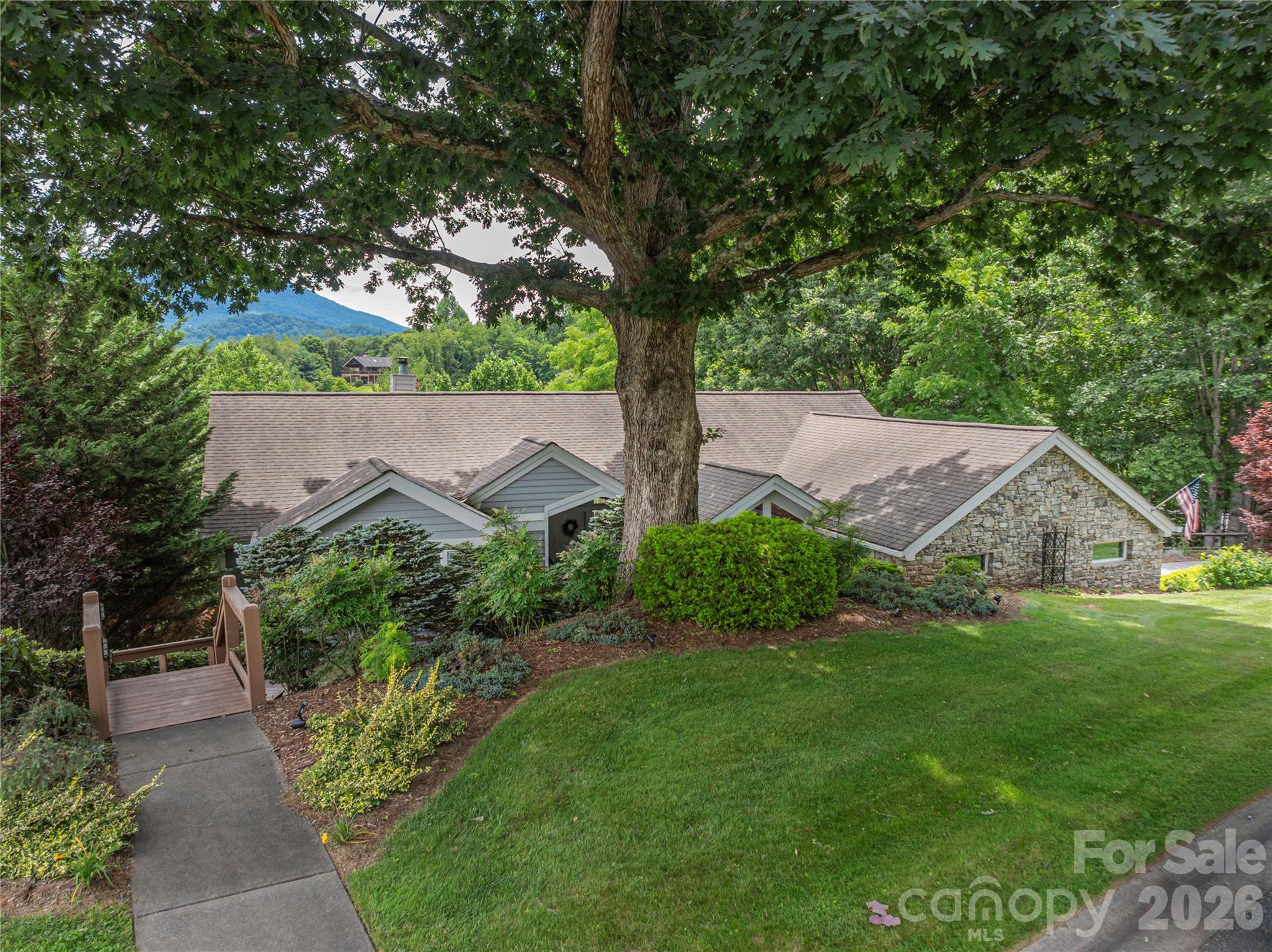 94 Oakcrest Lane Property Photo 35