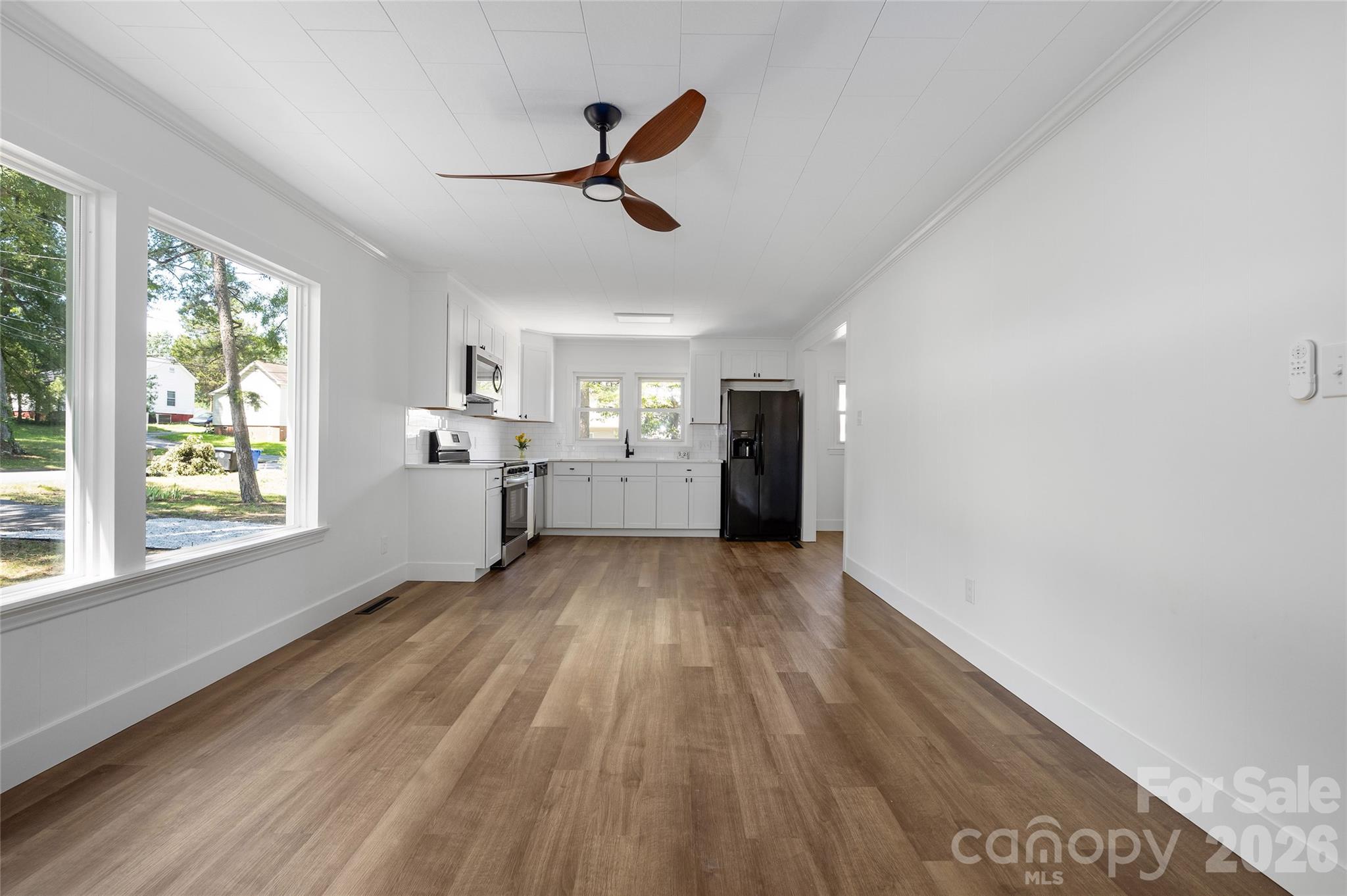 445 Oakwood Avenue Property Photo 15
