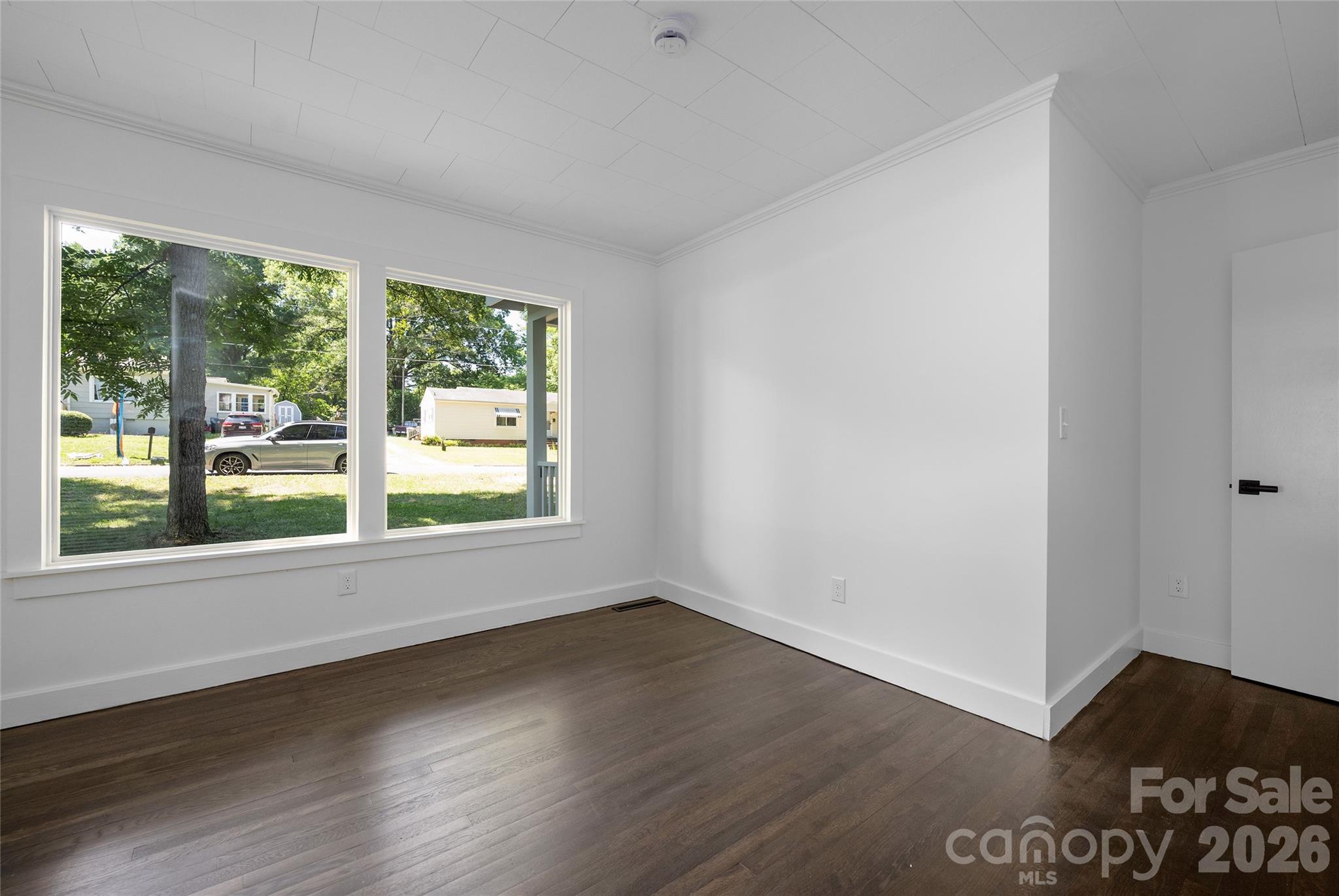 445 Oakwood Avenue Property Photo 23