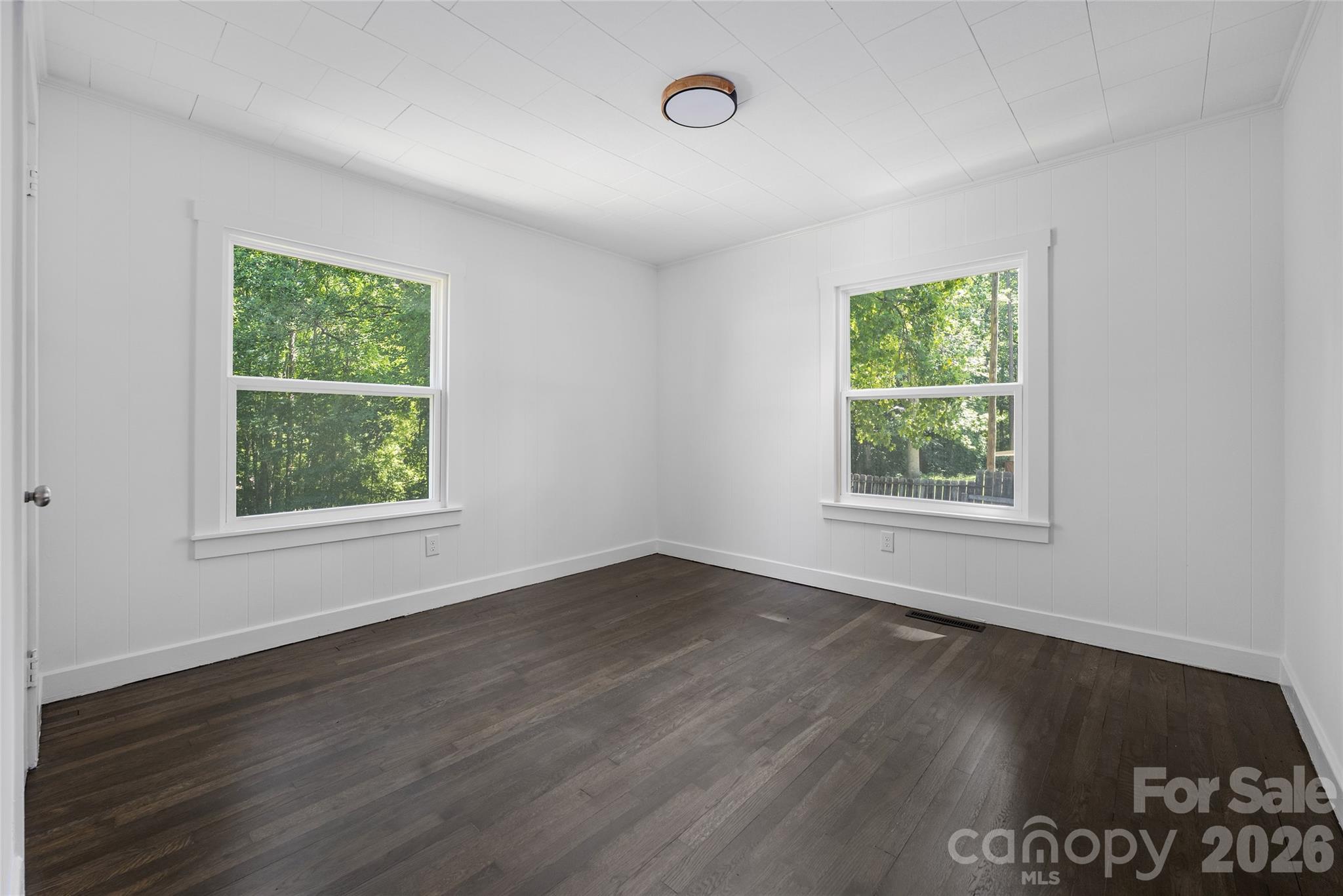 445 Oakwood Avenue Property Photo 25