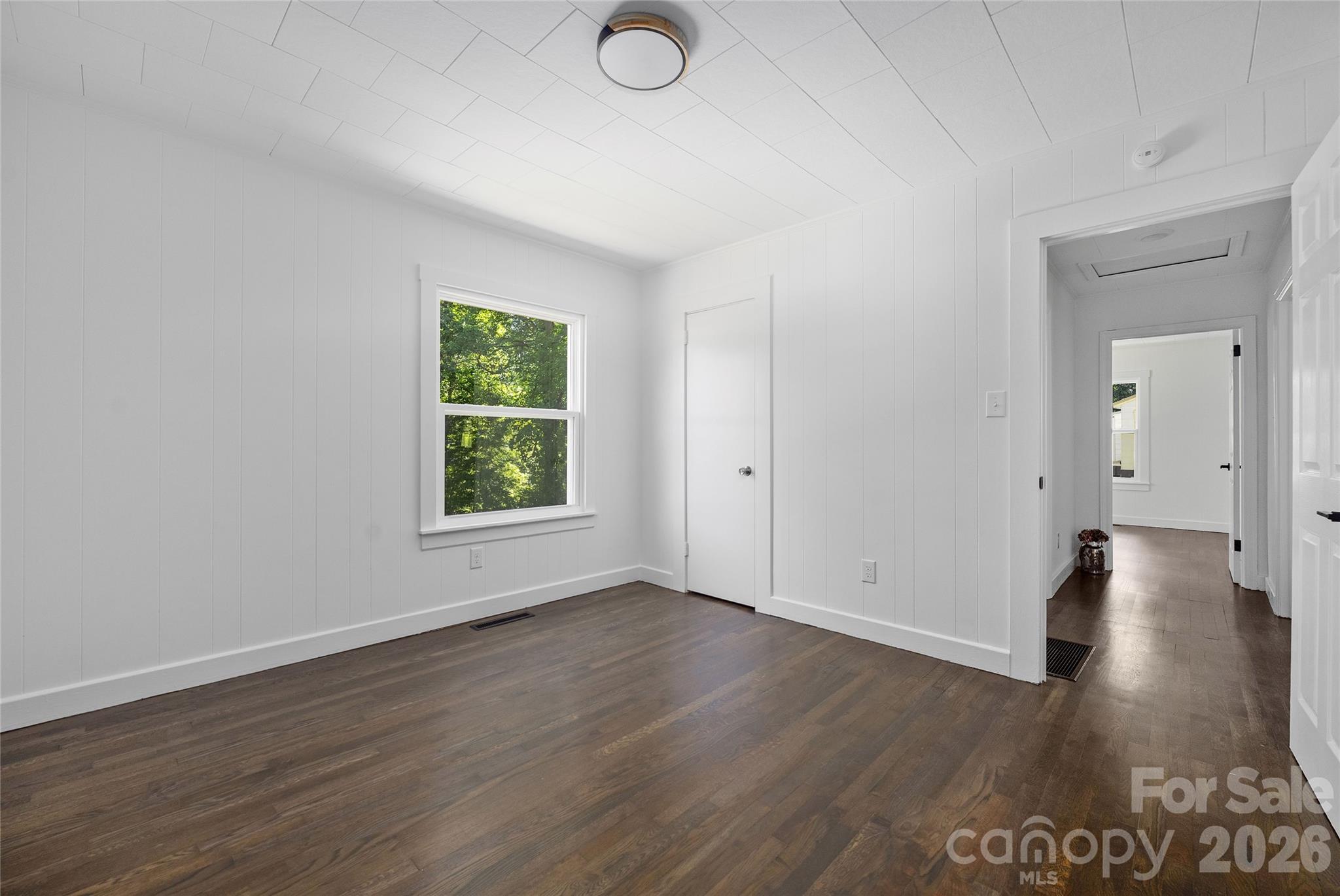 445 Oakwood Avenue Property Photo 29