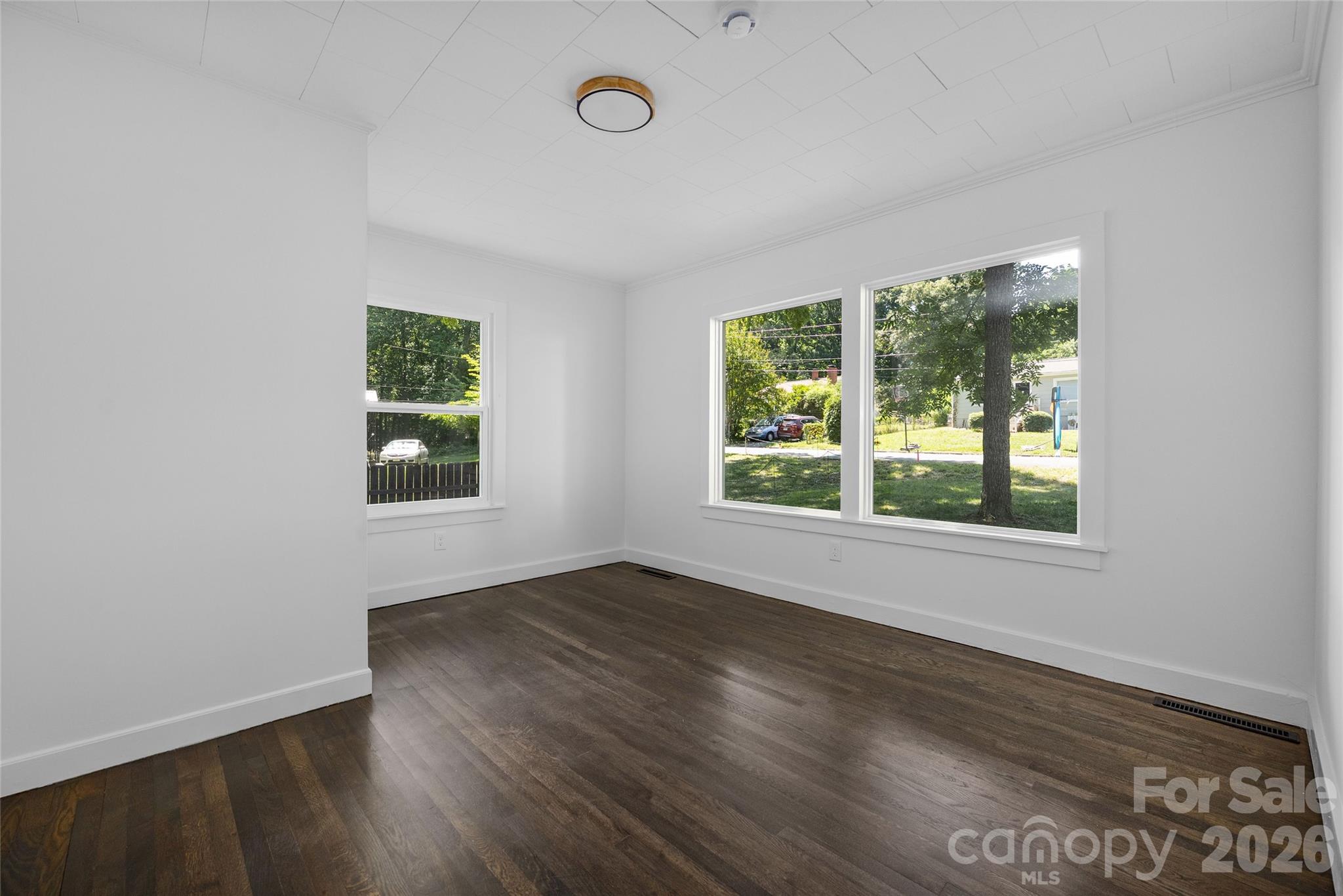 445 Oakwood Avenue Property Photo 31
