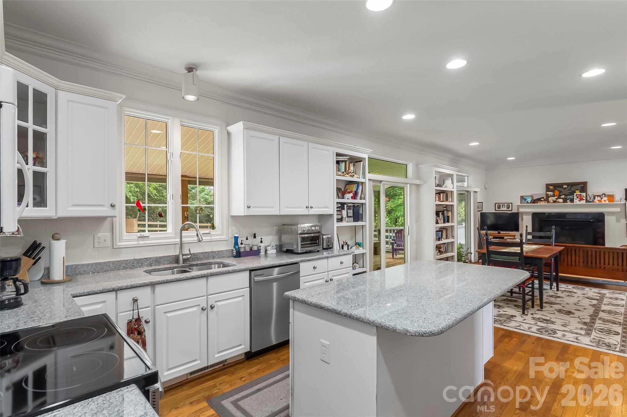 6 Southbrook Drive Property Photo 20