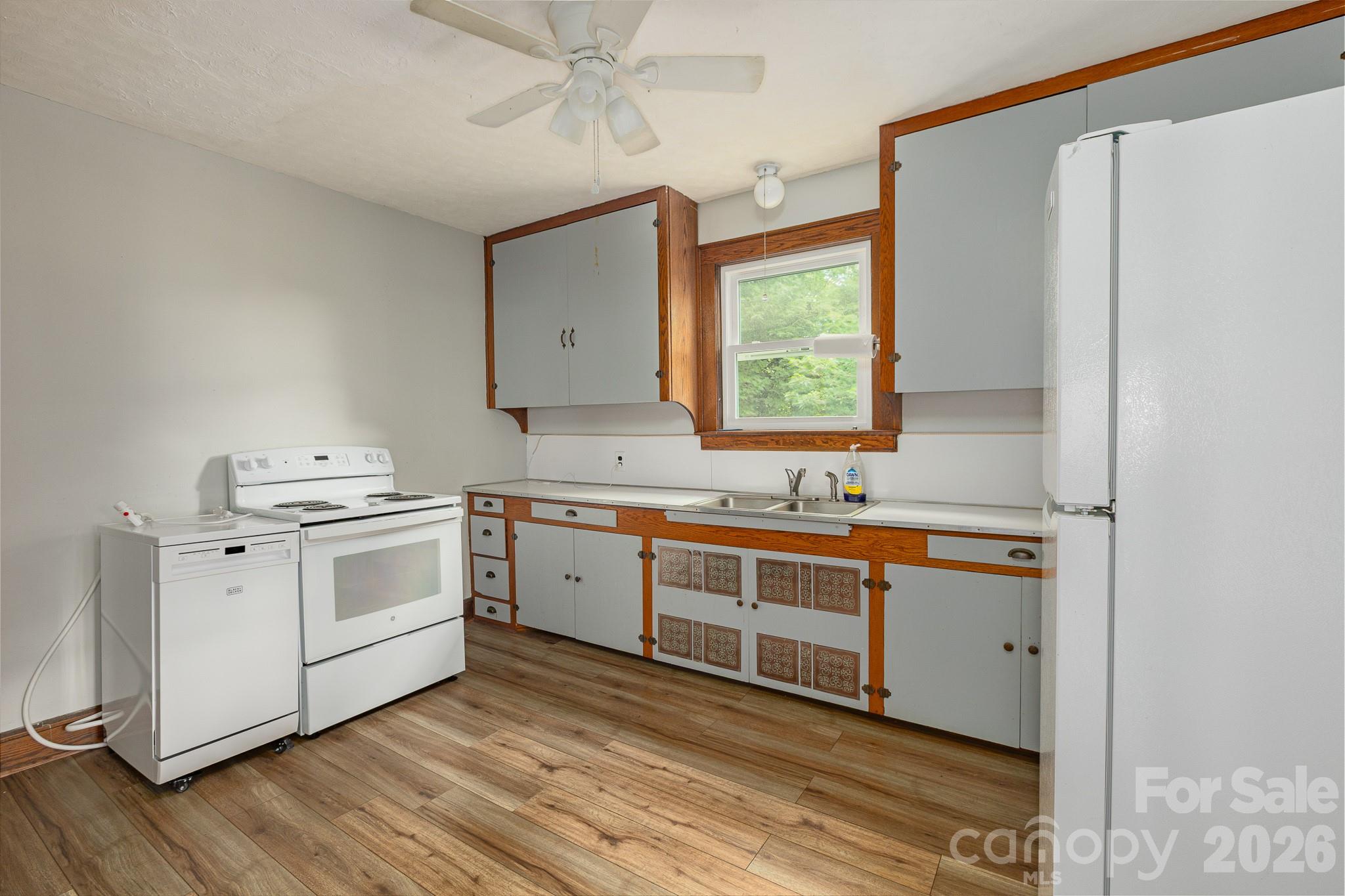 46 Gilkey Street Property Photo 7