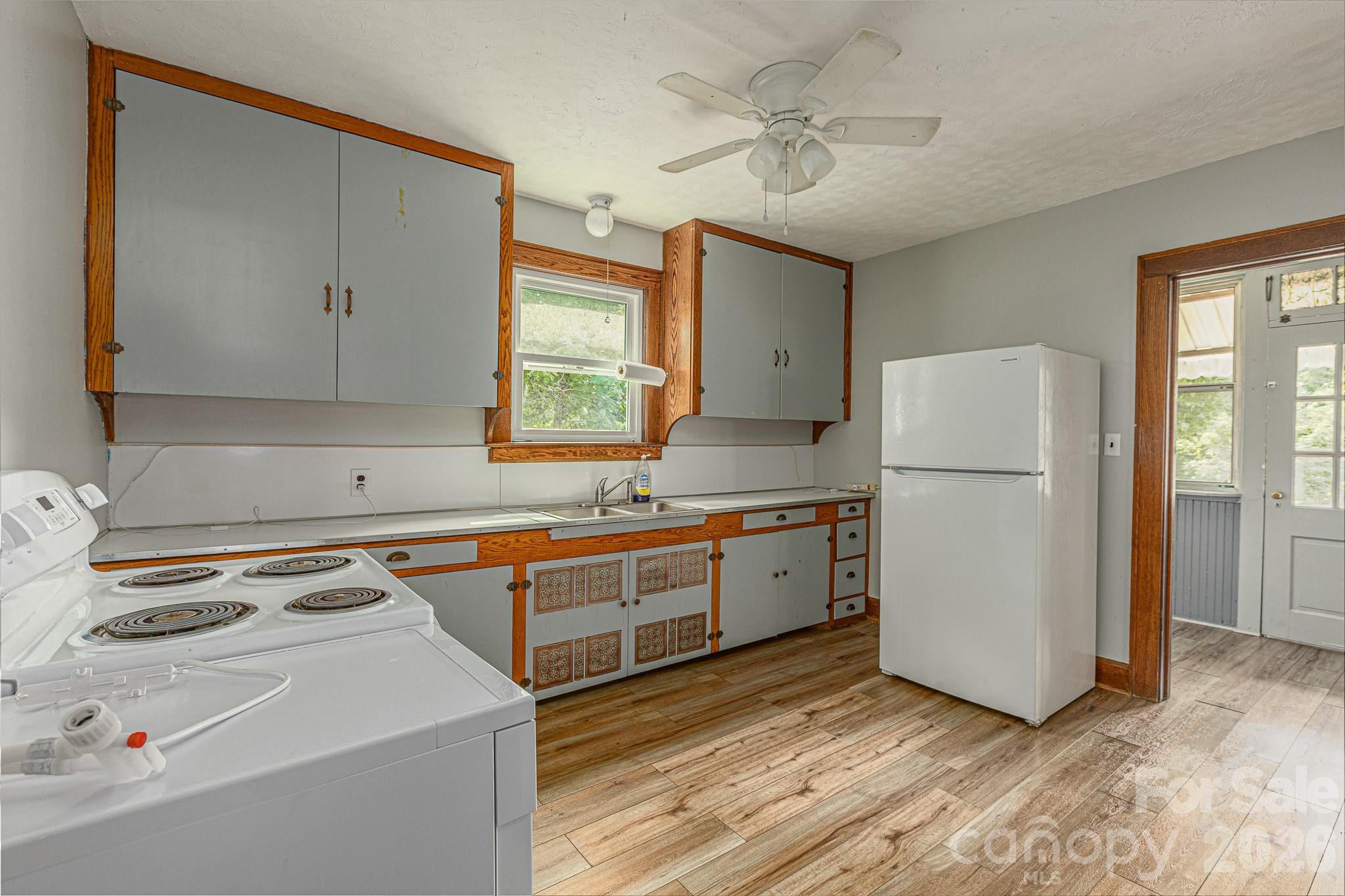 46 Gilkey Street Property Photo 9