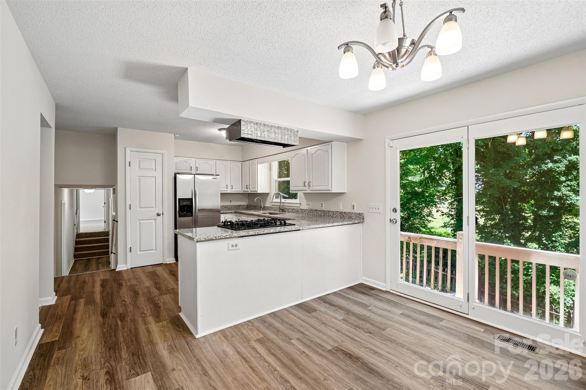 51 Wake Robin Way Property Photo 7