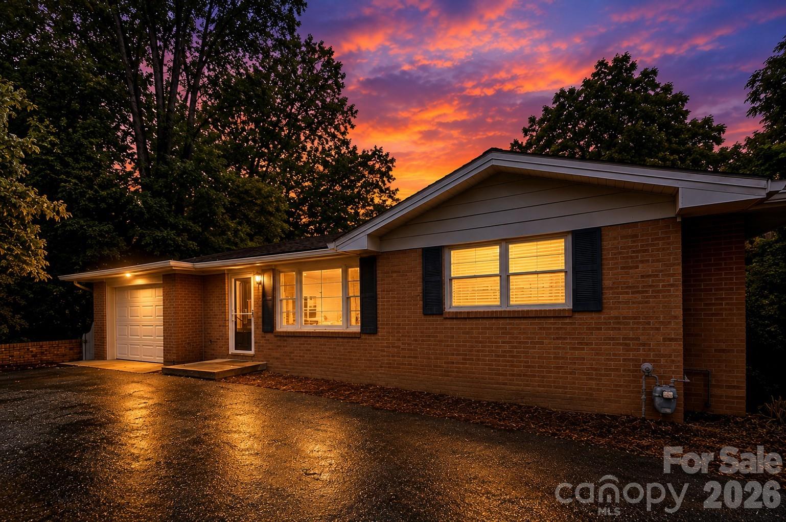 629 Willow Road Property Photo 2