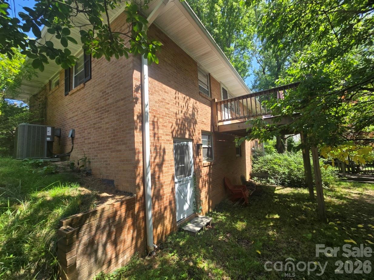 629 Willow Road Property Photo 5
