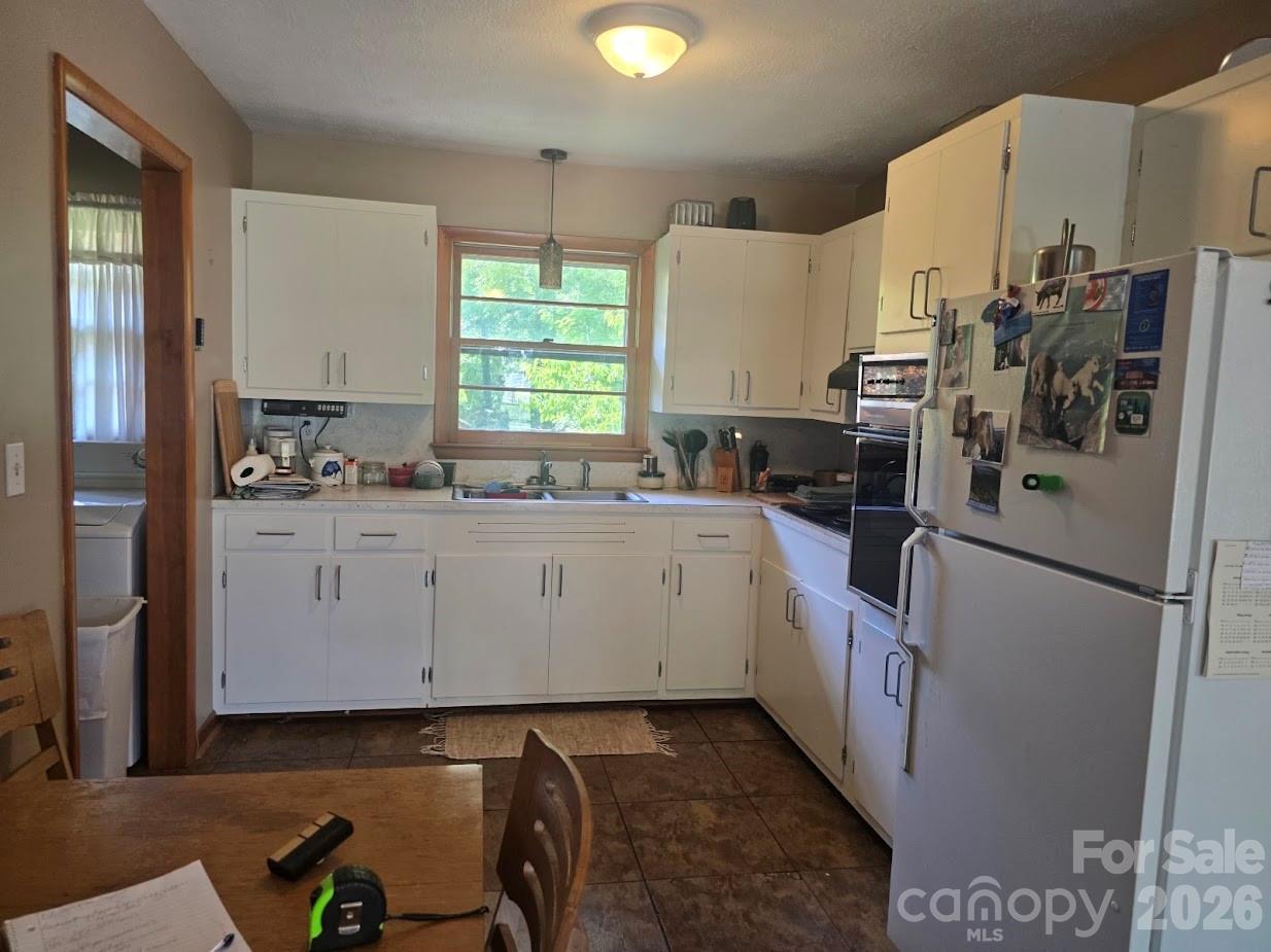 629 Willow Road Property Photo 9