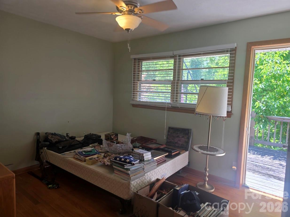 629 Willow Road Property Photo 12