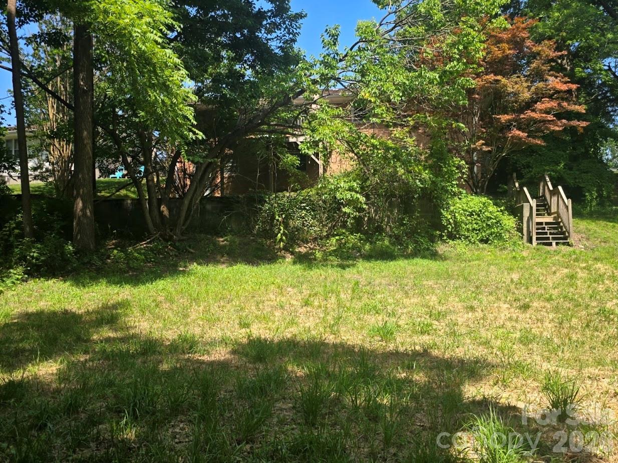 629 Willow Road Property Photo 15
