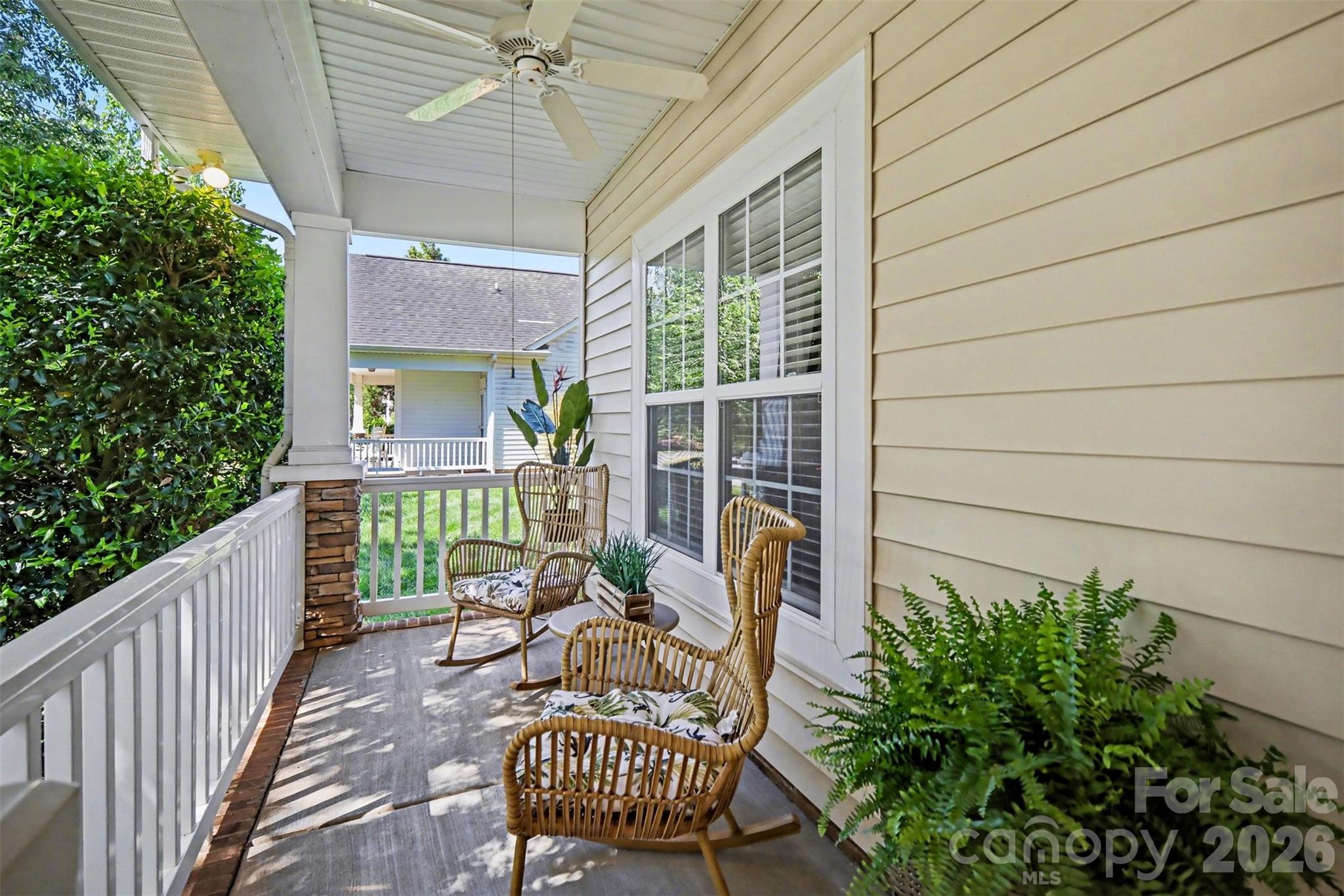 7999 Worth Way Property Photo 4