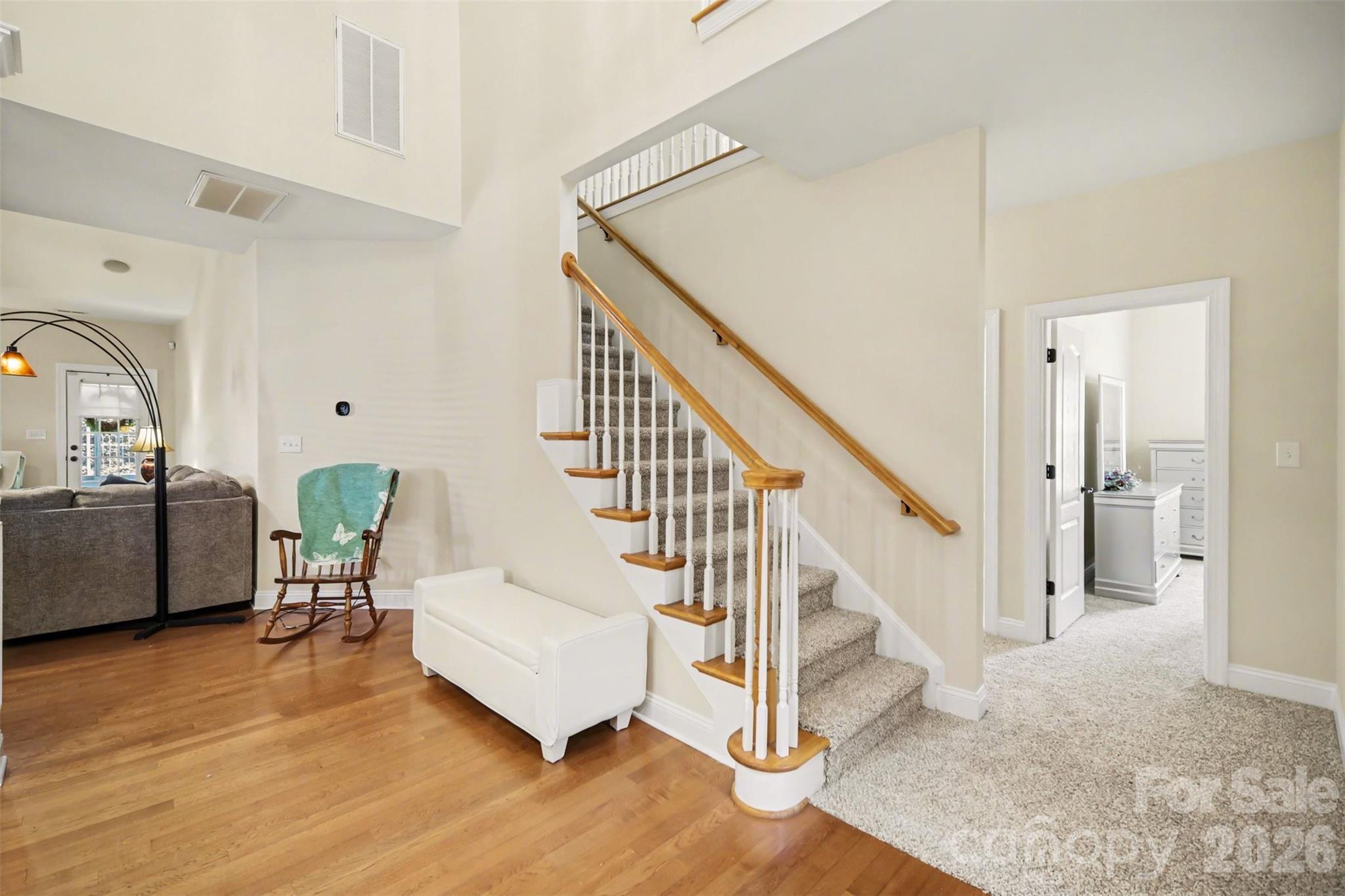 7999 Worth Way Property Photo 8