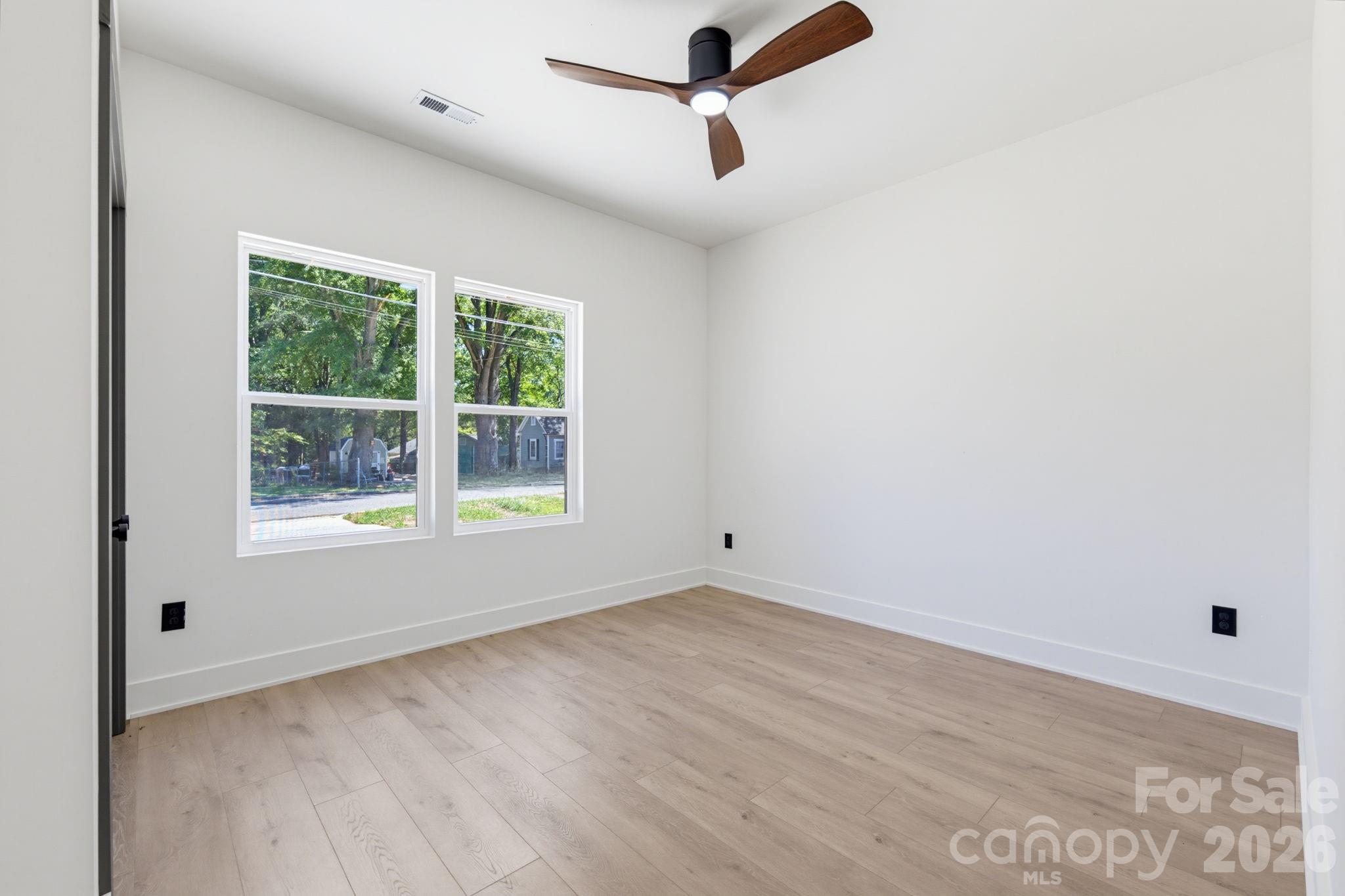 413 S Boyd Street Property Photo 28