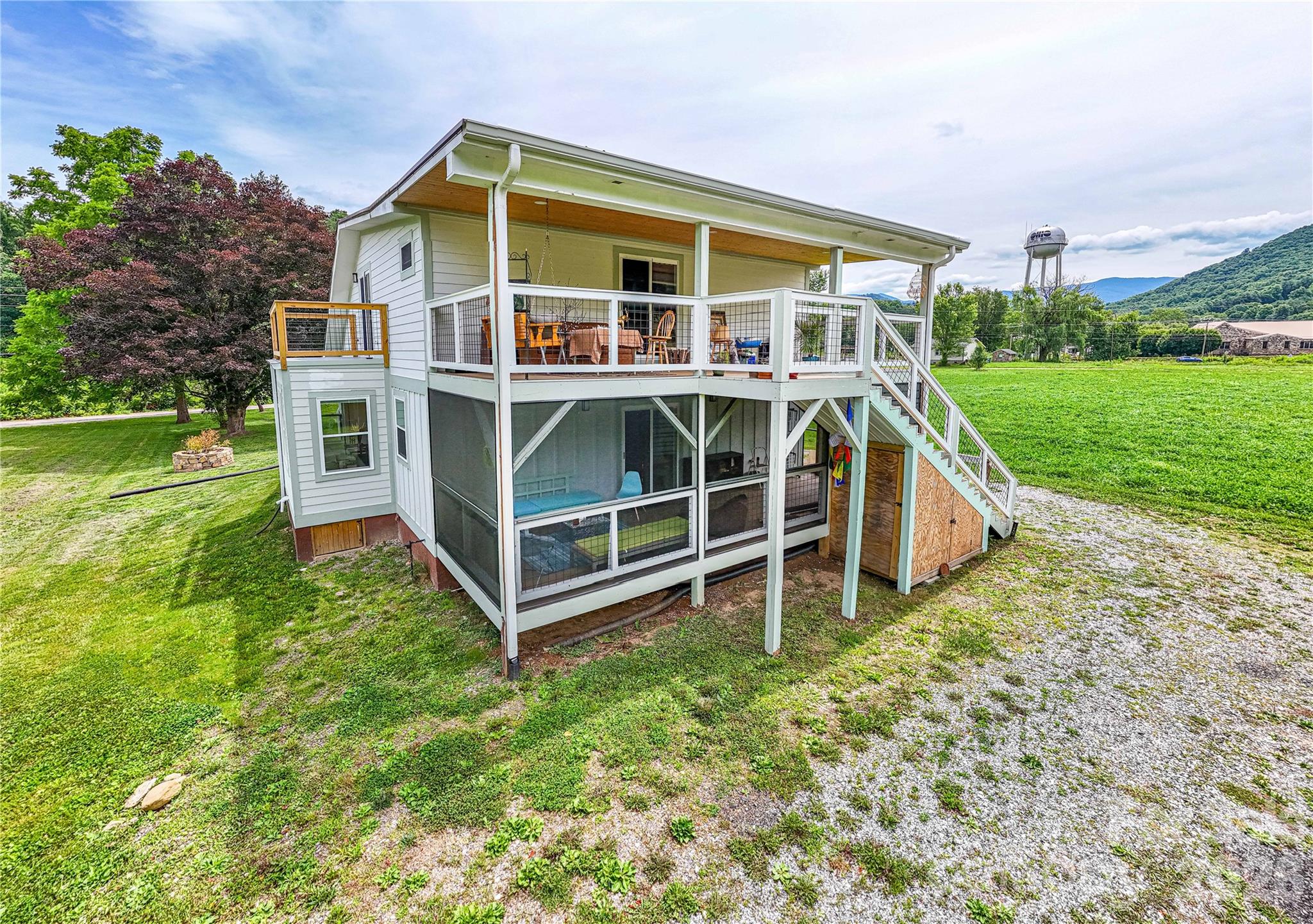 16 Riverside Drive Property Photo 4