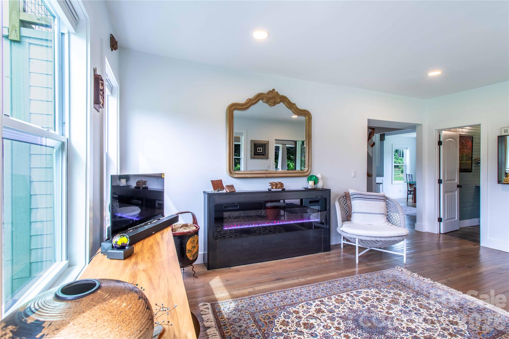 16 Riverside Drive Property Photo 9