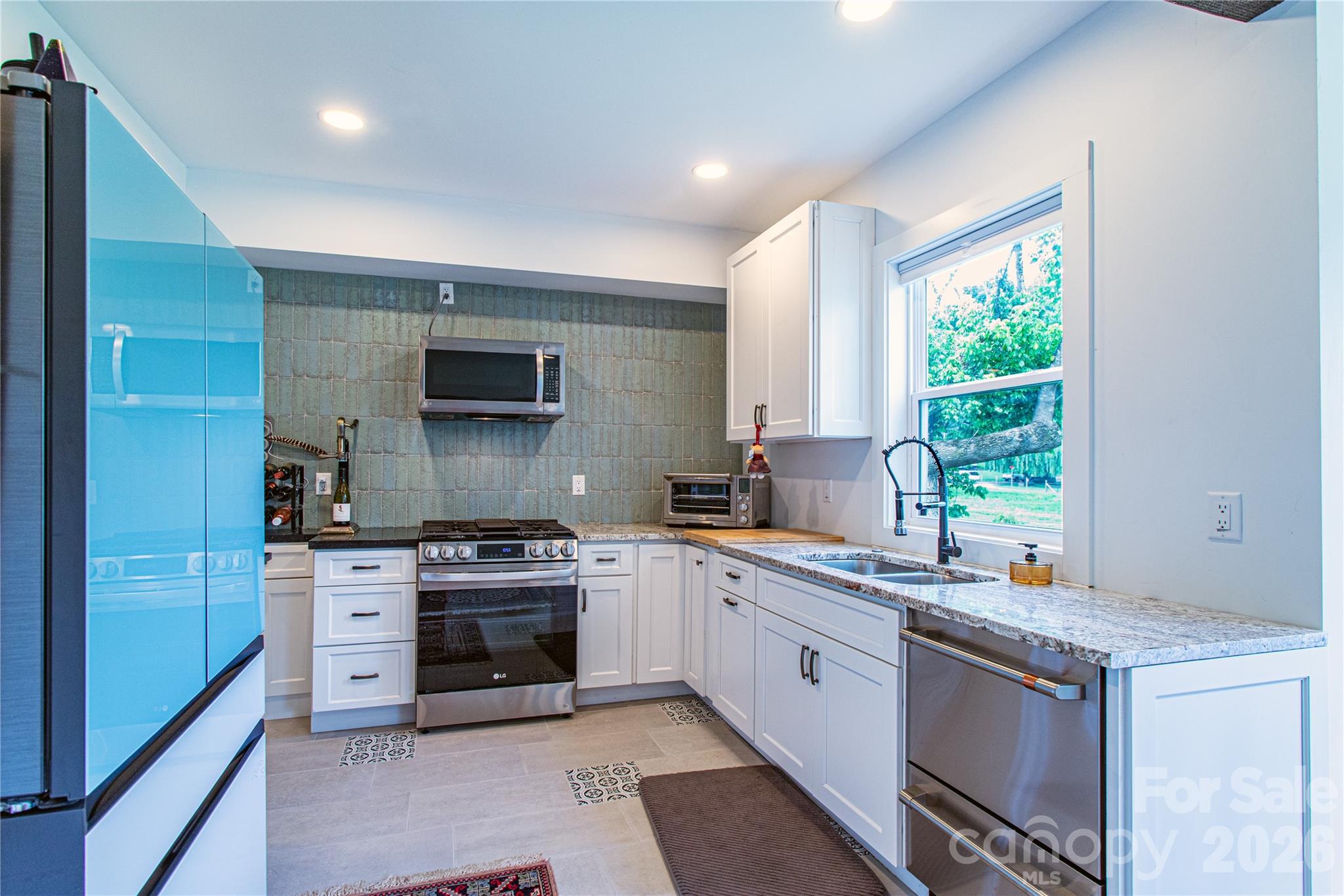 16 Riverside Drive Property Photo 12