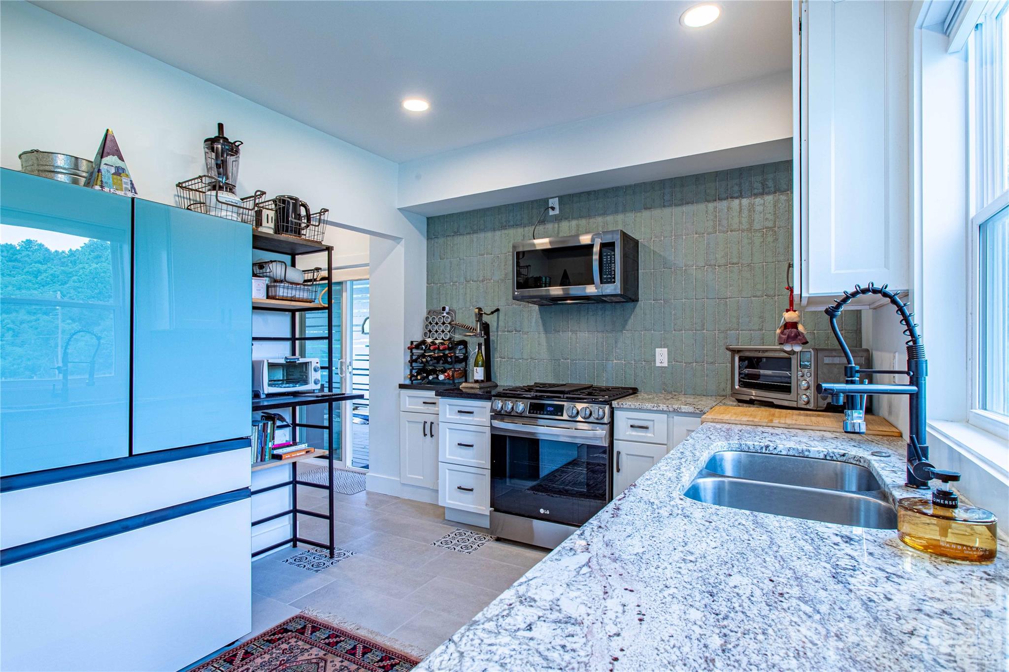 16 Riverside Drive Property Photo 13