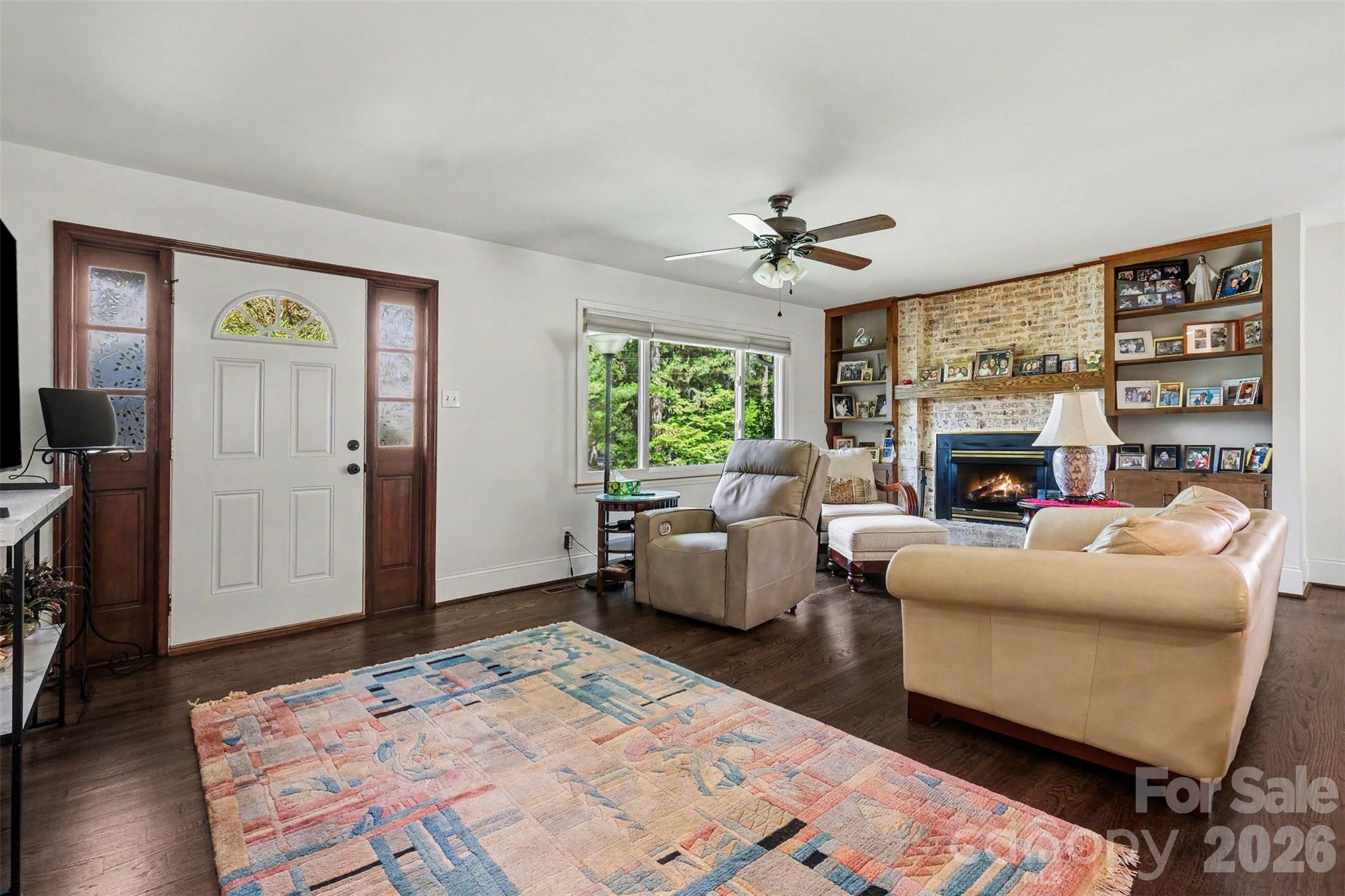 7107 Rolling Hills Drive Property Photo 2
