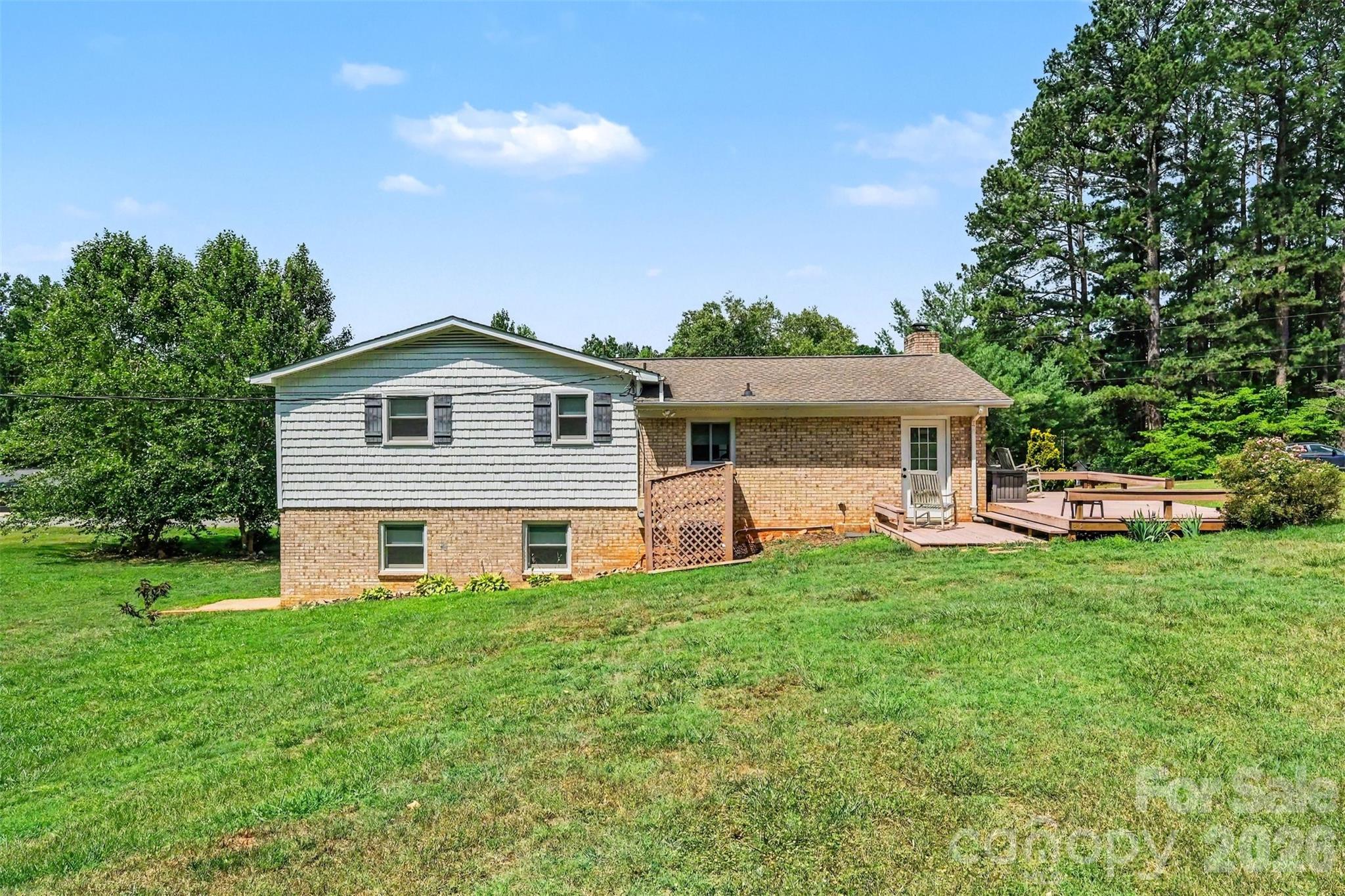 7107 Rolling Hills Drive Property Photo 12