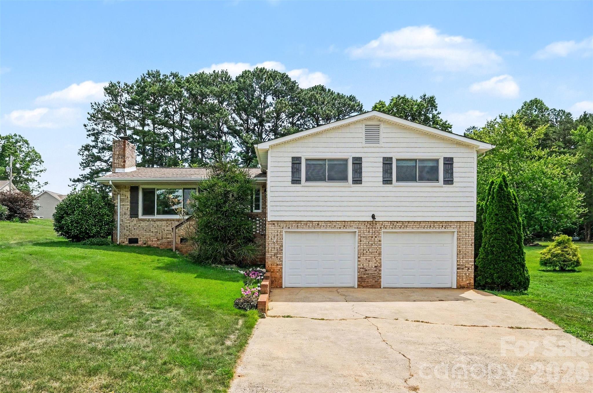7107 Rolling Hills Drive Property Photo 15