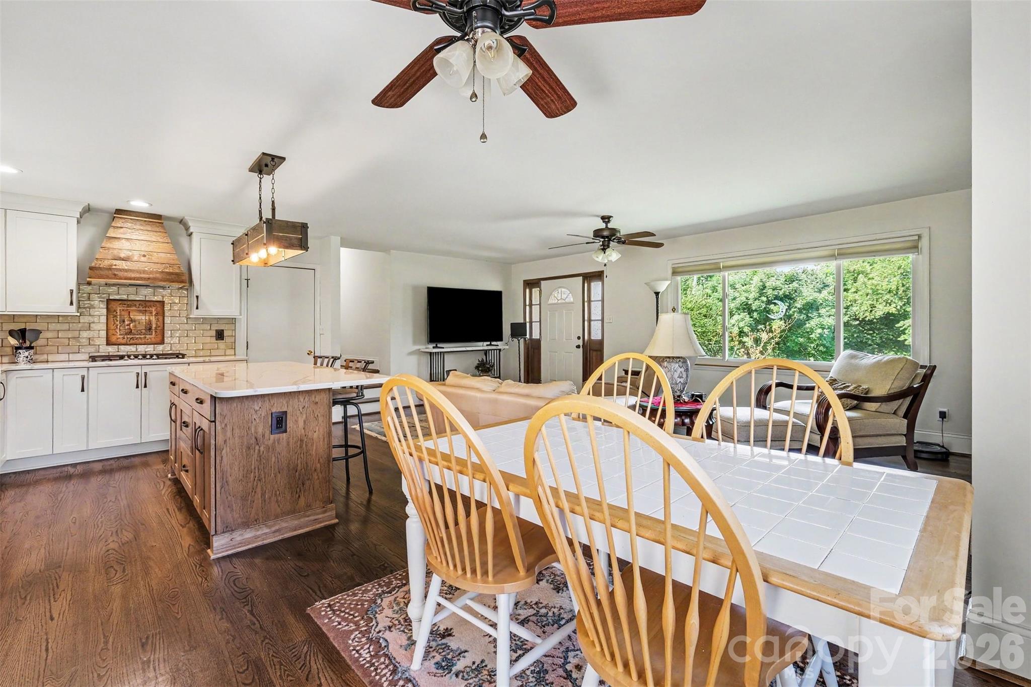 7107 Rolling Hills Drive Property Photo 24