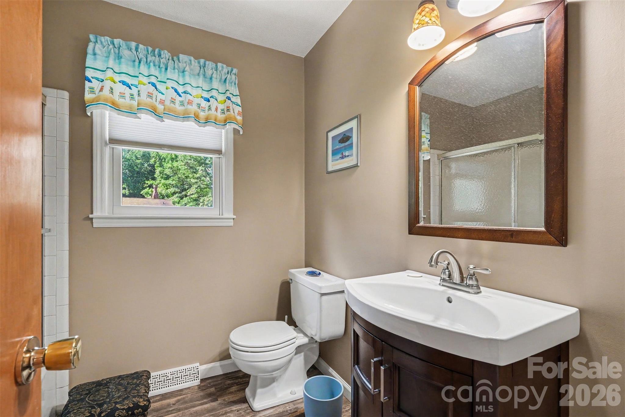 7107 Rolling Hills Drive Property Photo 33