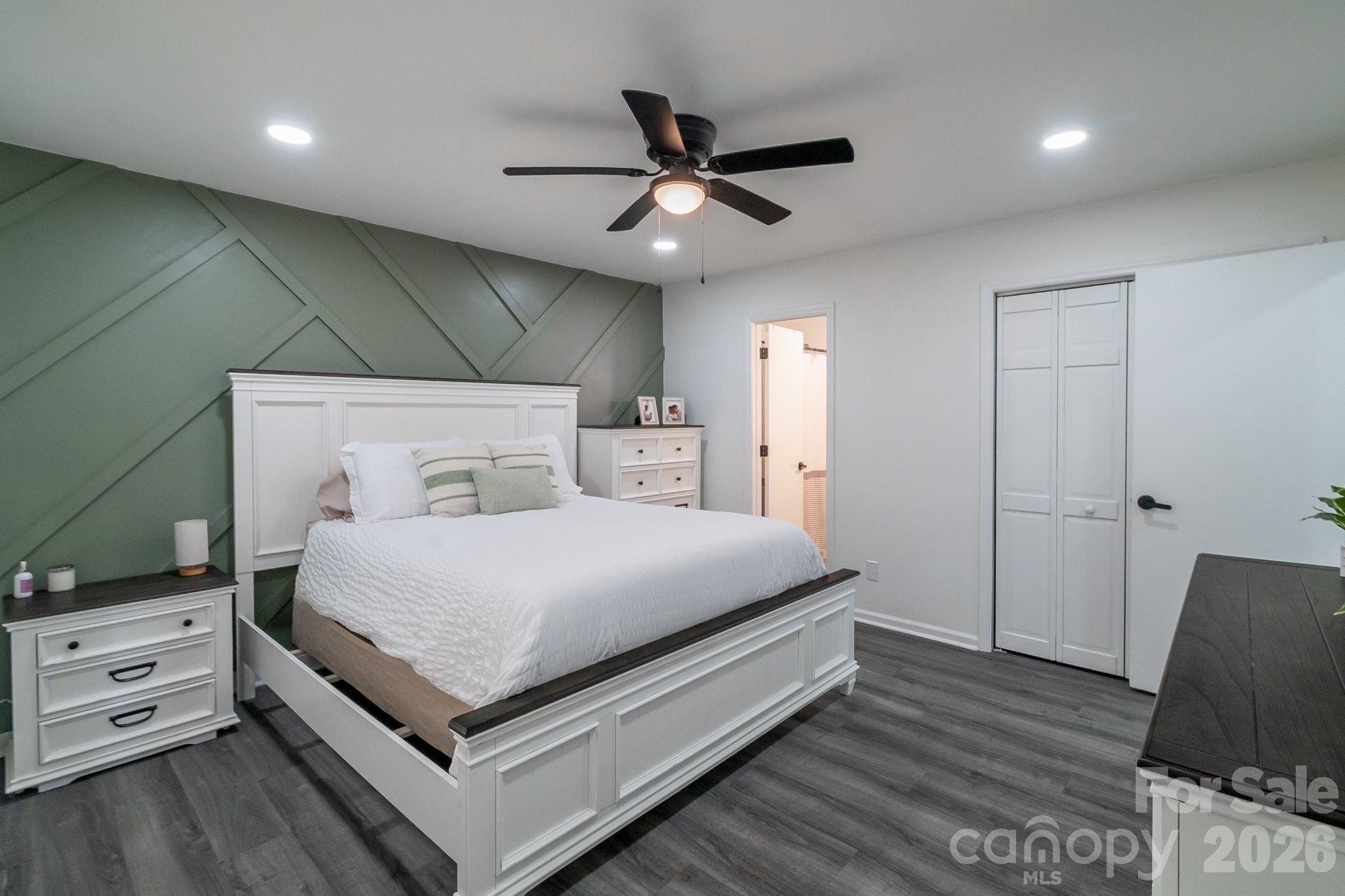 2406 Bearskin Lane Property Photo 15