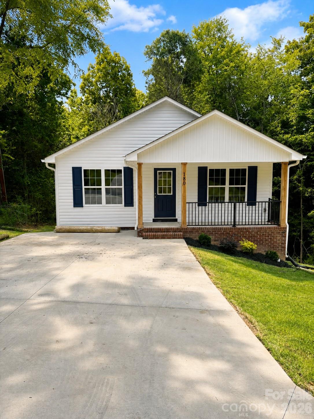 180 May Street Property Photo 3