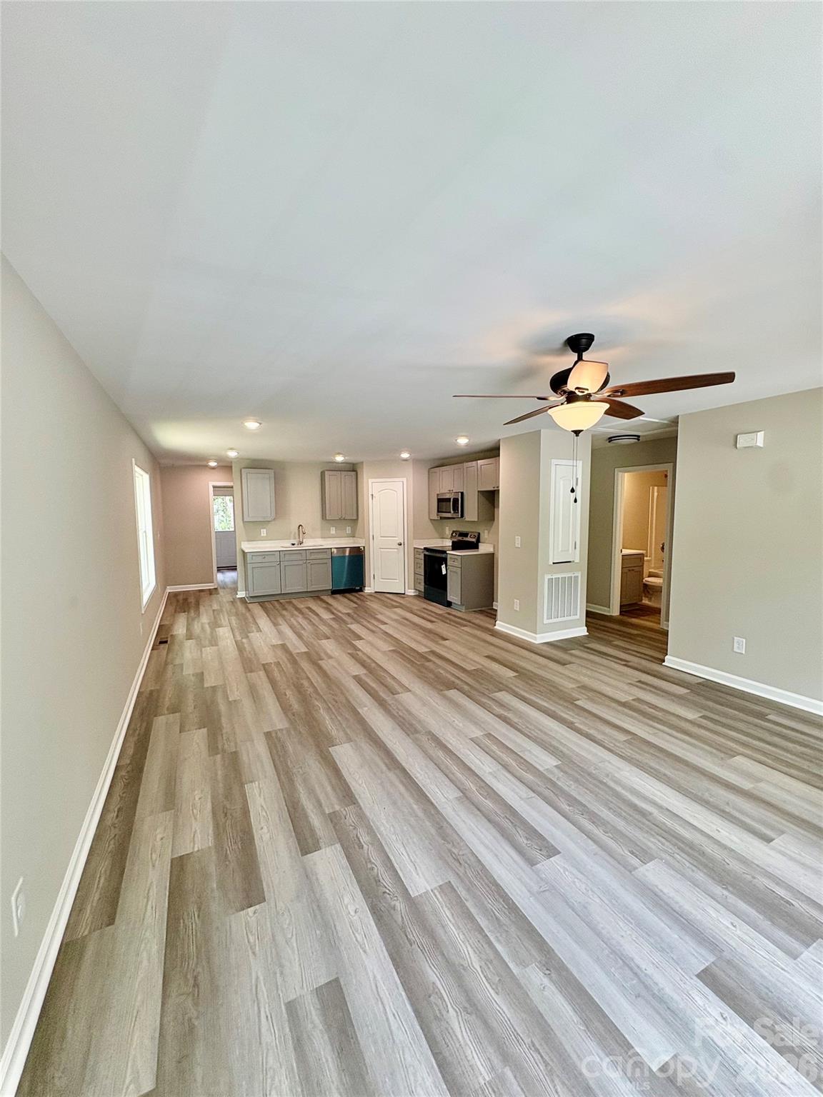 180 May Street Property Photo 5