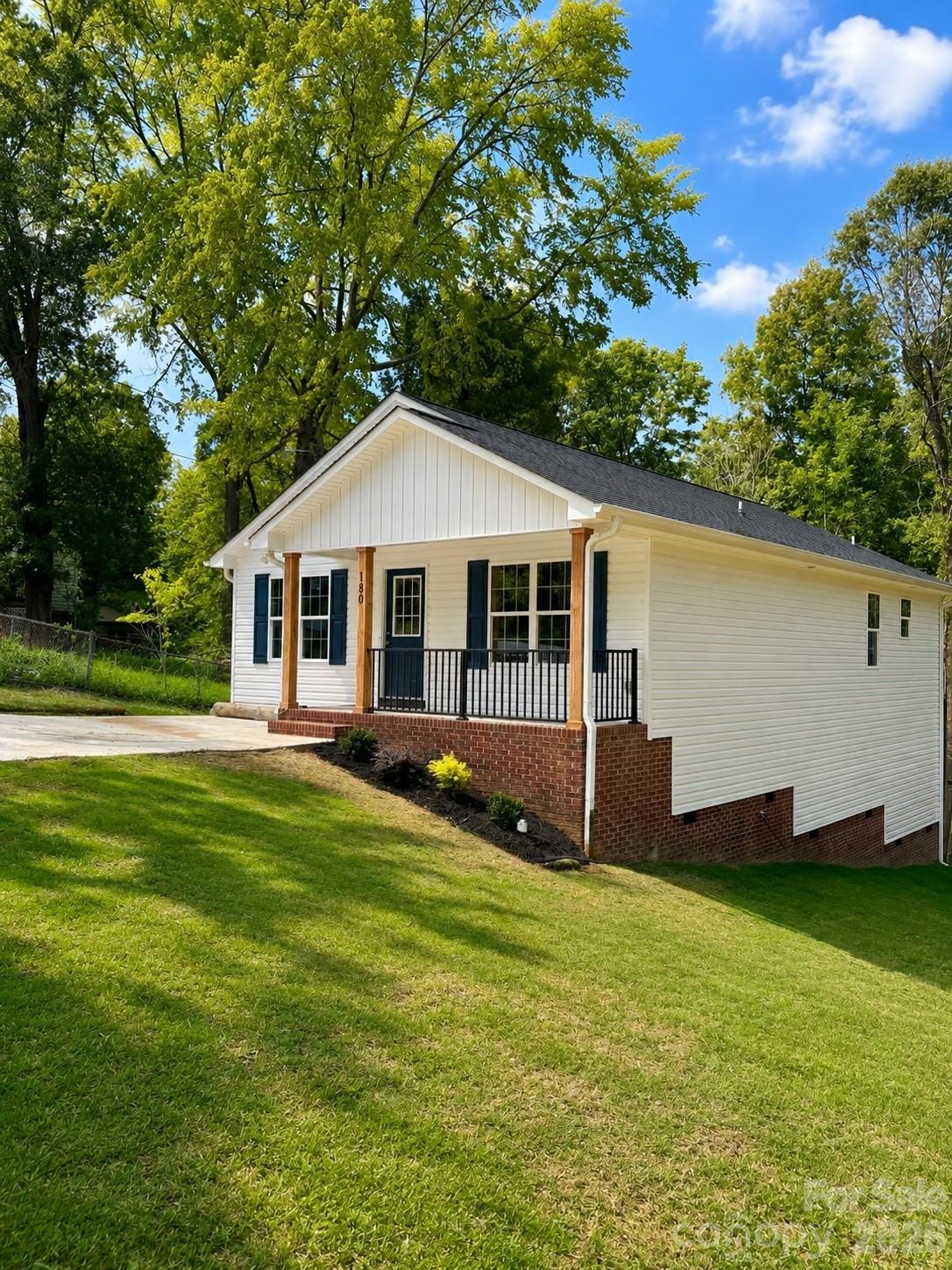 180 May Street Property Photo 14