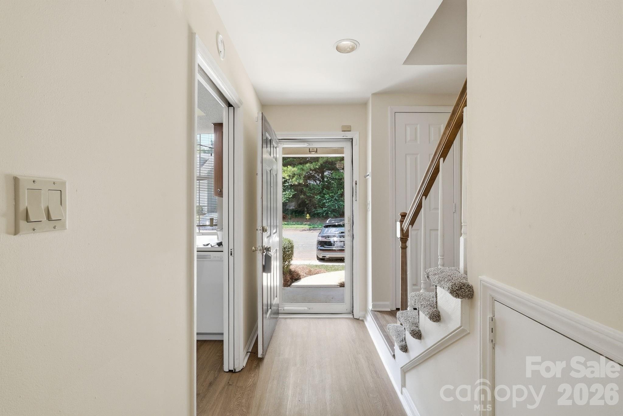 2954 Iron Gate Lane Property Photo 3