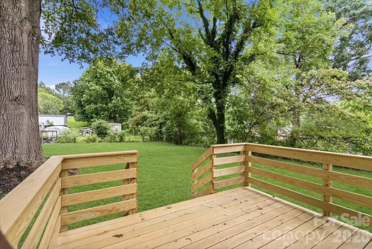 116 Newell Avenue Property Photo 25