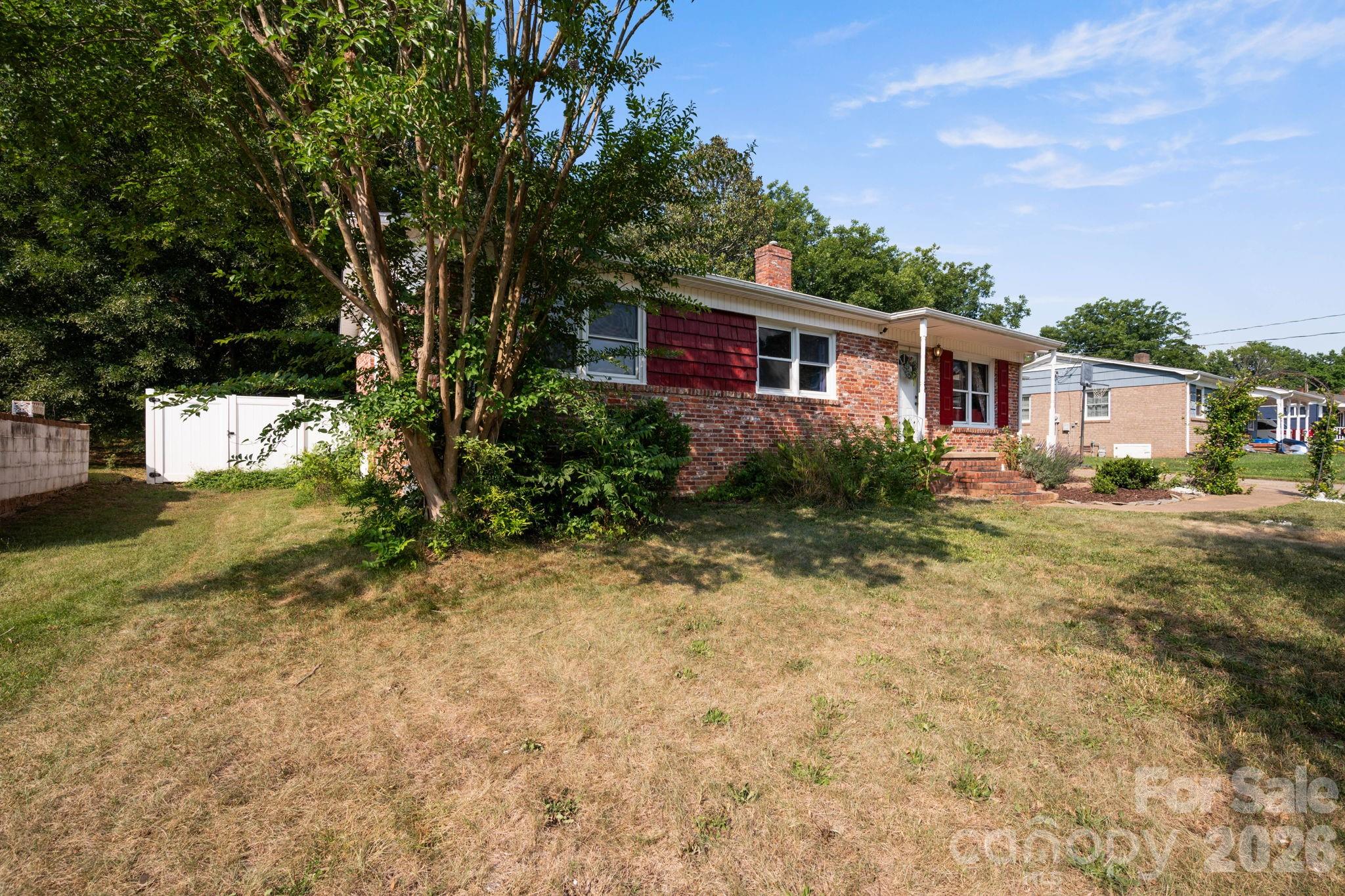 203 Kenwood Drive Property Photo 4