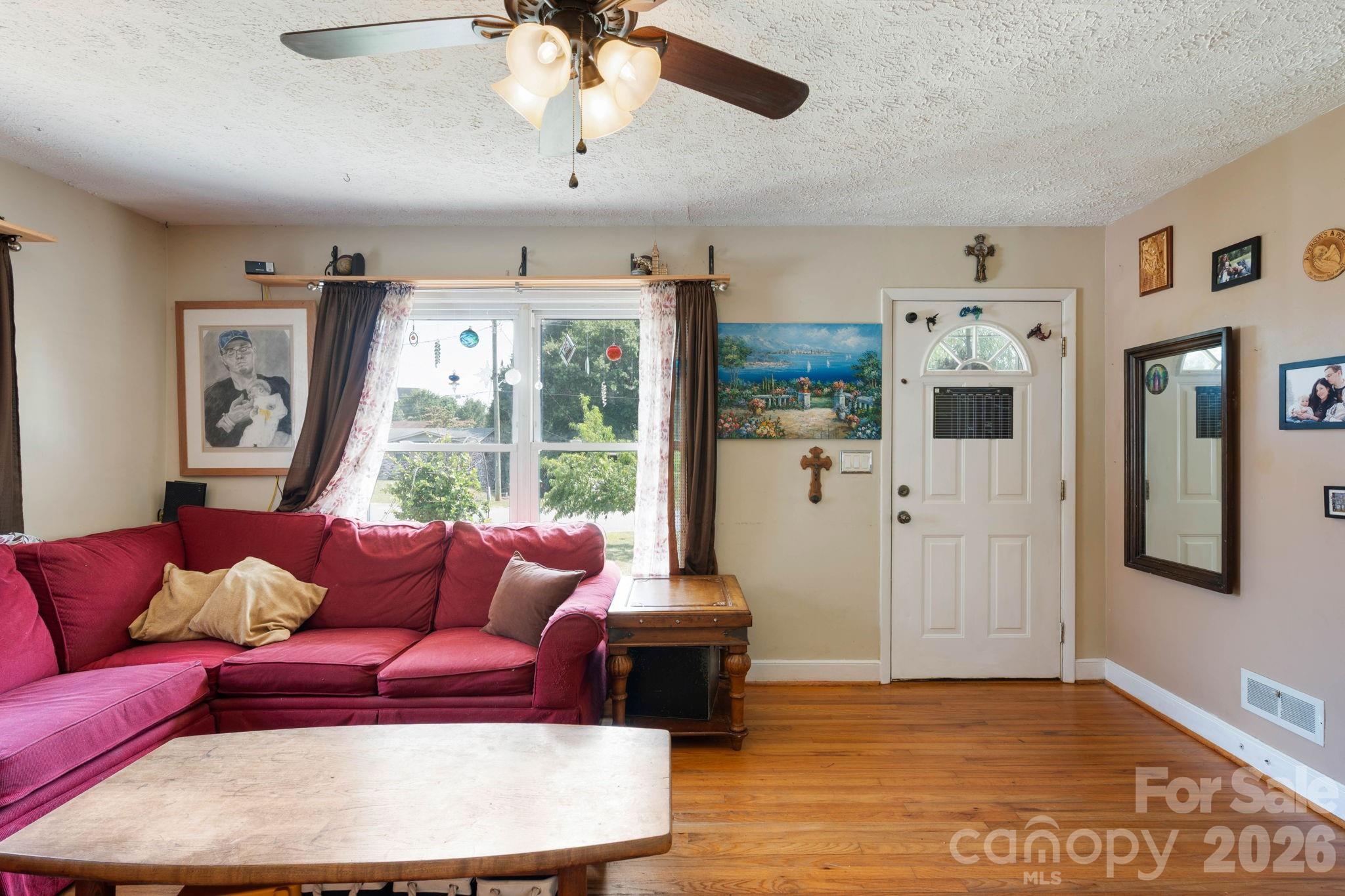 203 Kenwood Drive Property Photo 7