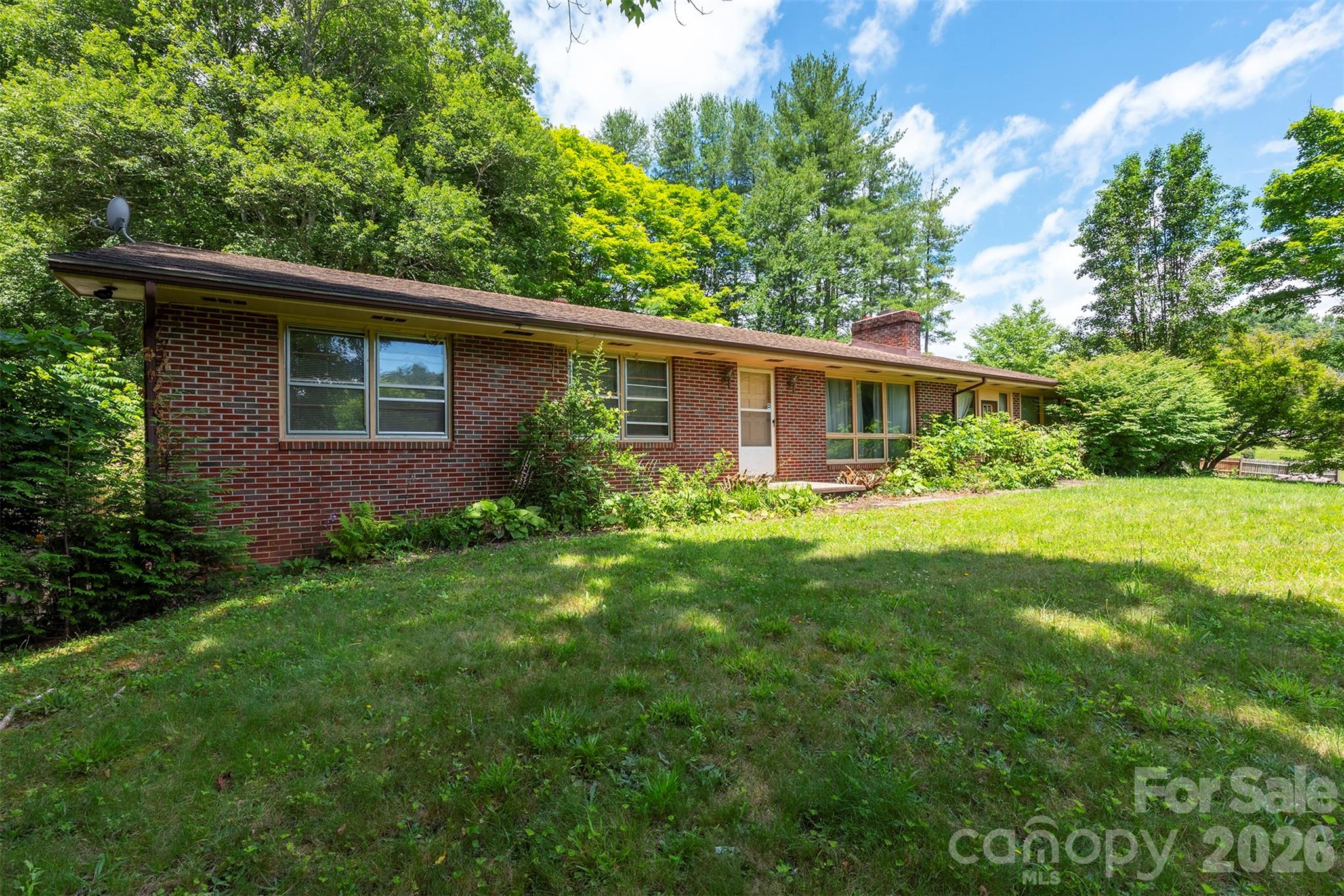 637 Fisher Lane Property Photo 1