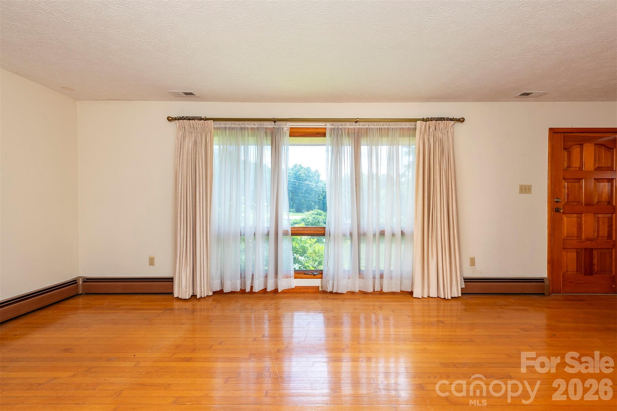 637 Fisher Lane Property Photo 10