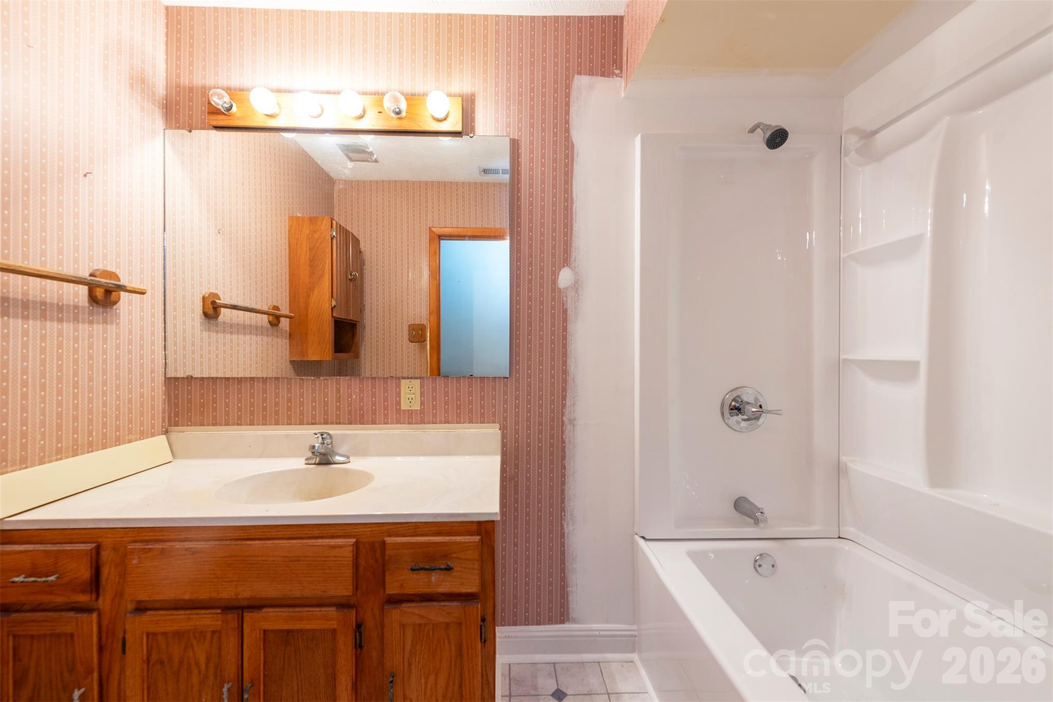 637 Fisher Lane Property Photo 18