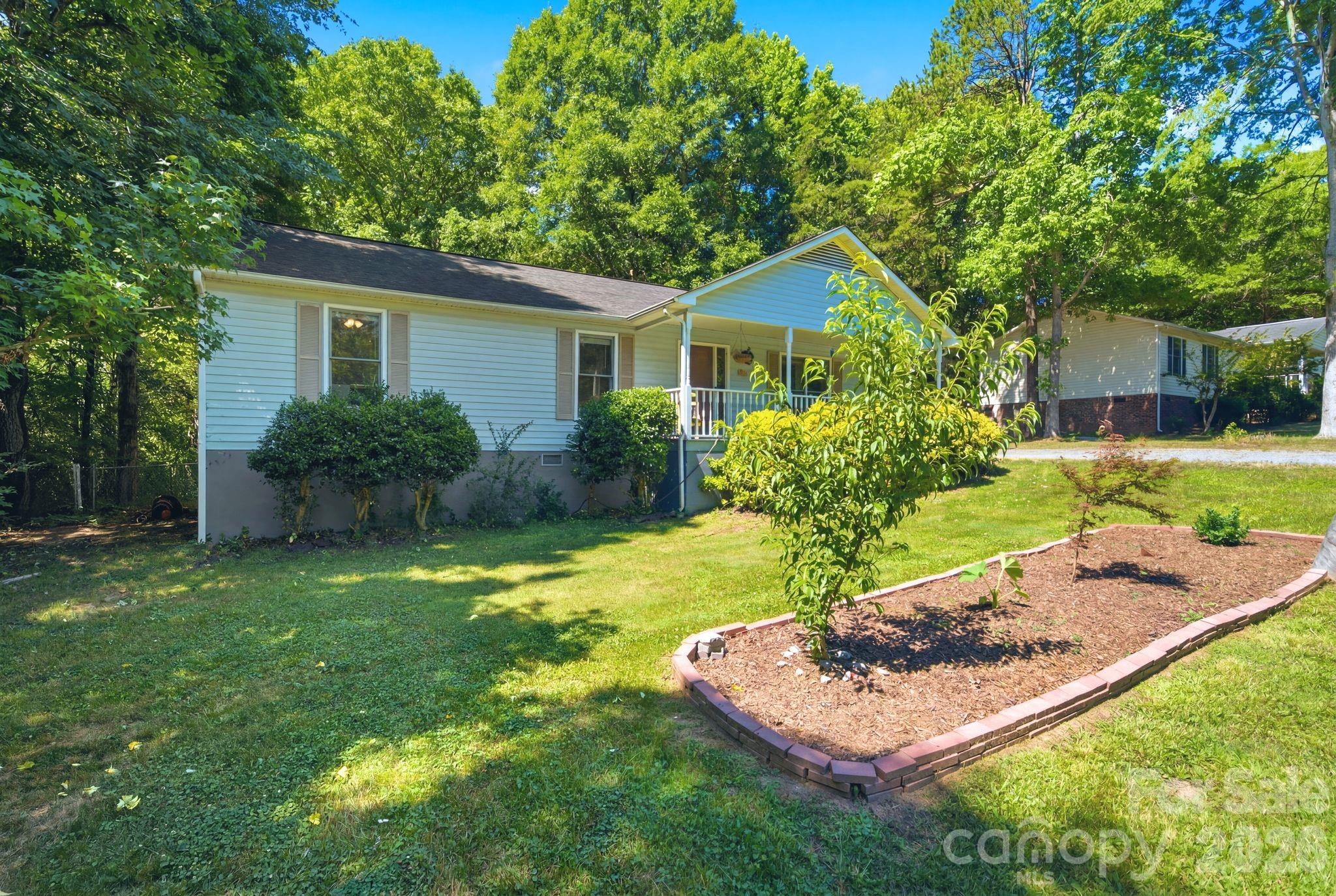 1949 Ridge Road Property Photo 3